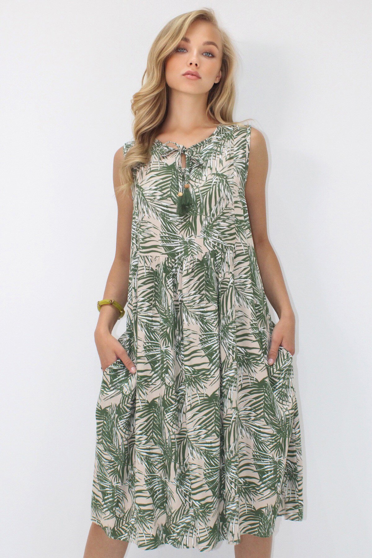 Yeşil Bisiklet Yaka Bağlama Detaylı Desenli Çift Cepli Dokuma Viskon Elbise