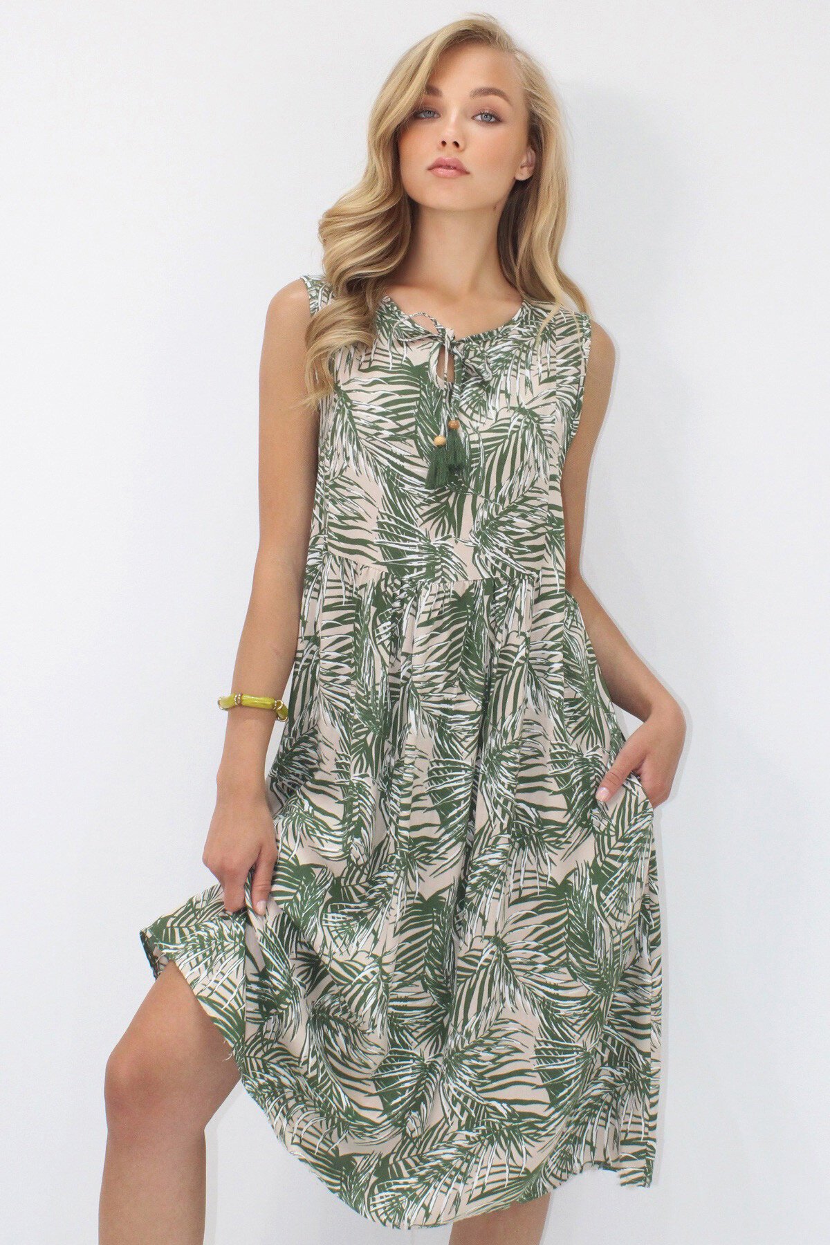 Yeşil Bisiklet Yaka Bağlama Detaylı Desenli Çift Cepli Dokuma Viskon Elbise