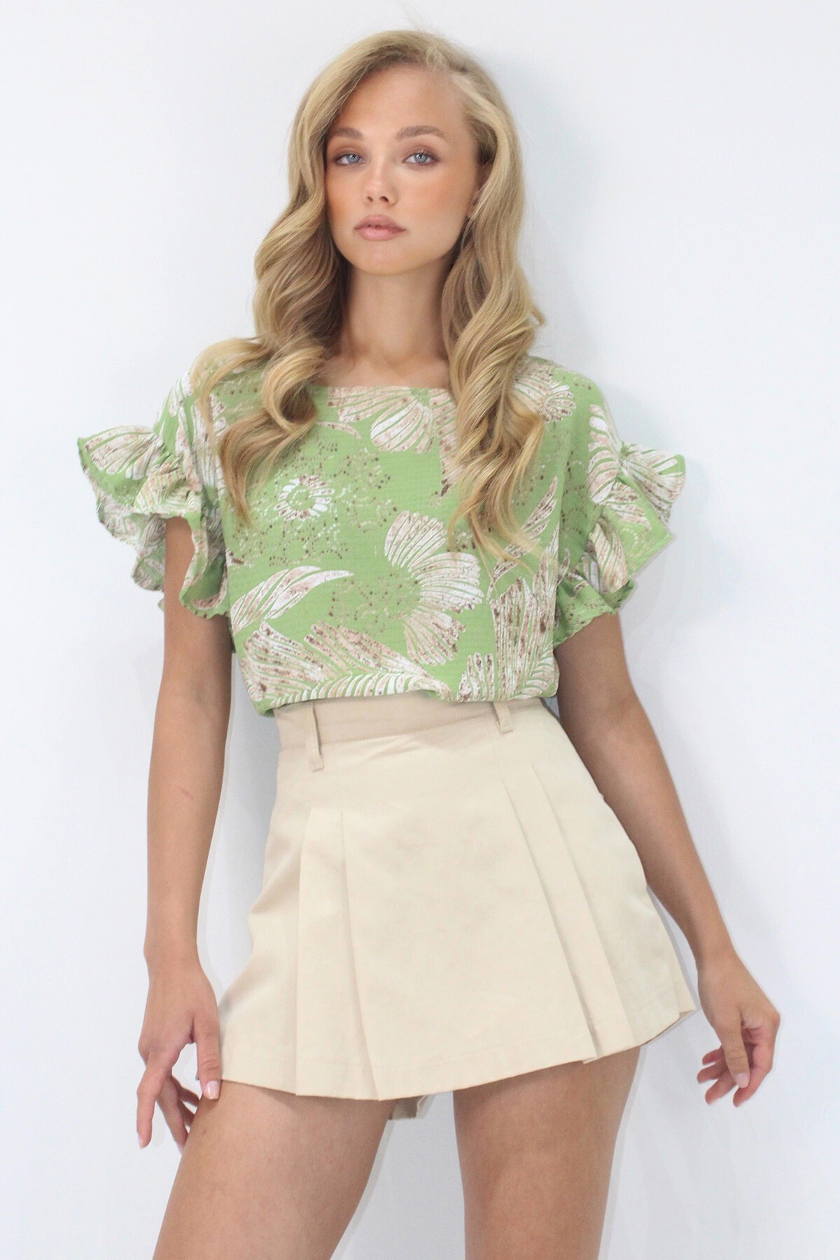 Yeşil Bisiklet Yaka Kolları Volanlı Desenli Dokuma Bluz