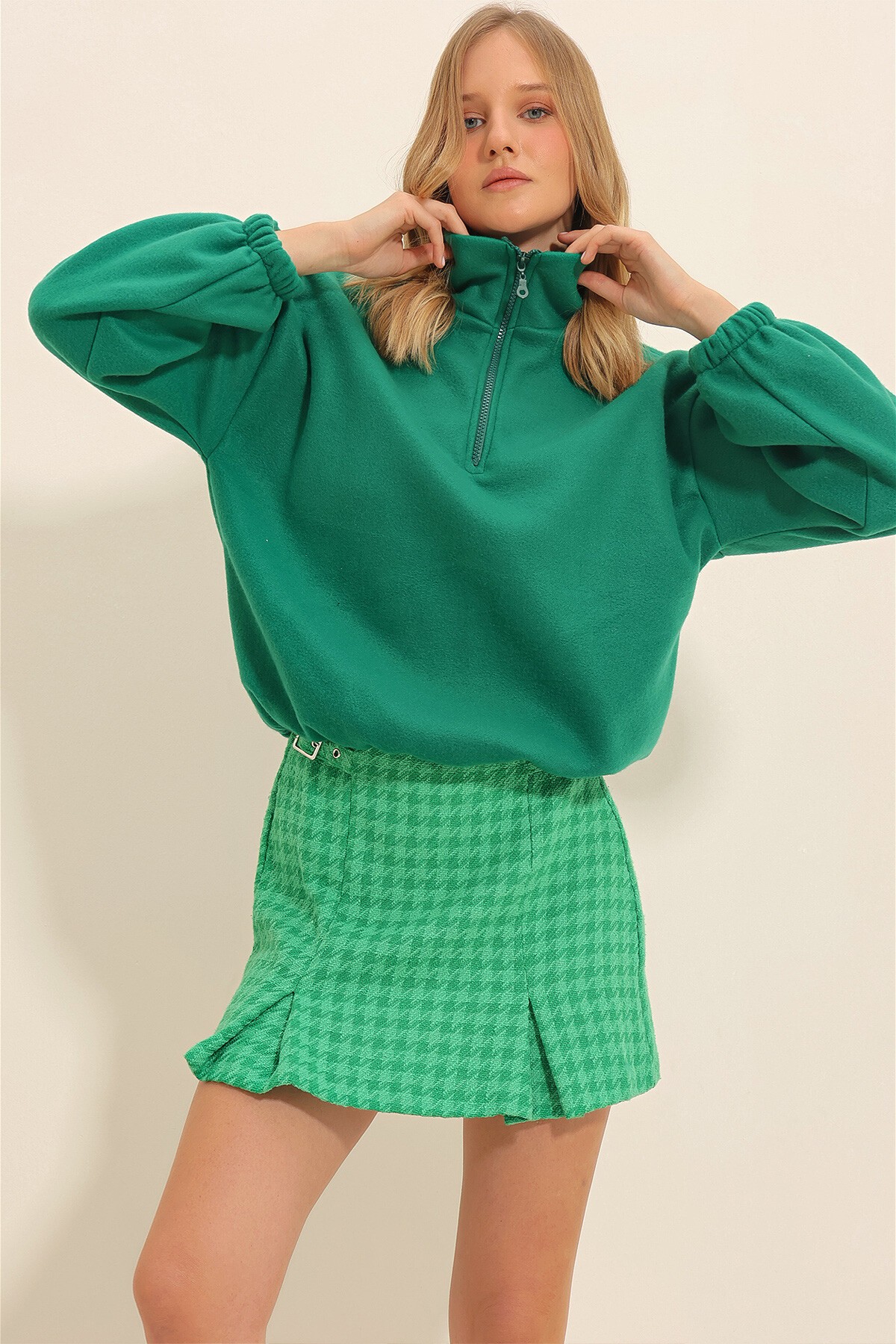 Yeşil Dik Yaka Fermuarlı Polar Sweatshirt