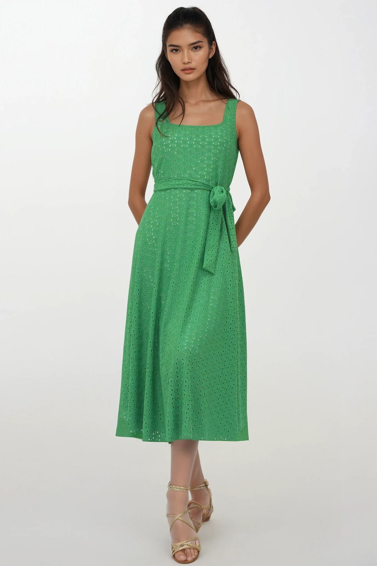 Yeşil Kare Yaka Askılı İçi Astarlı Maxi Boy Fisto Elbise