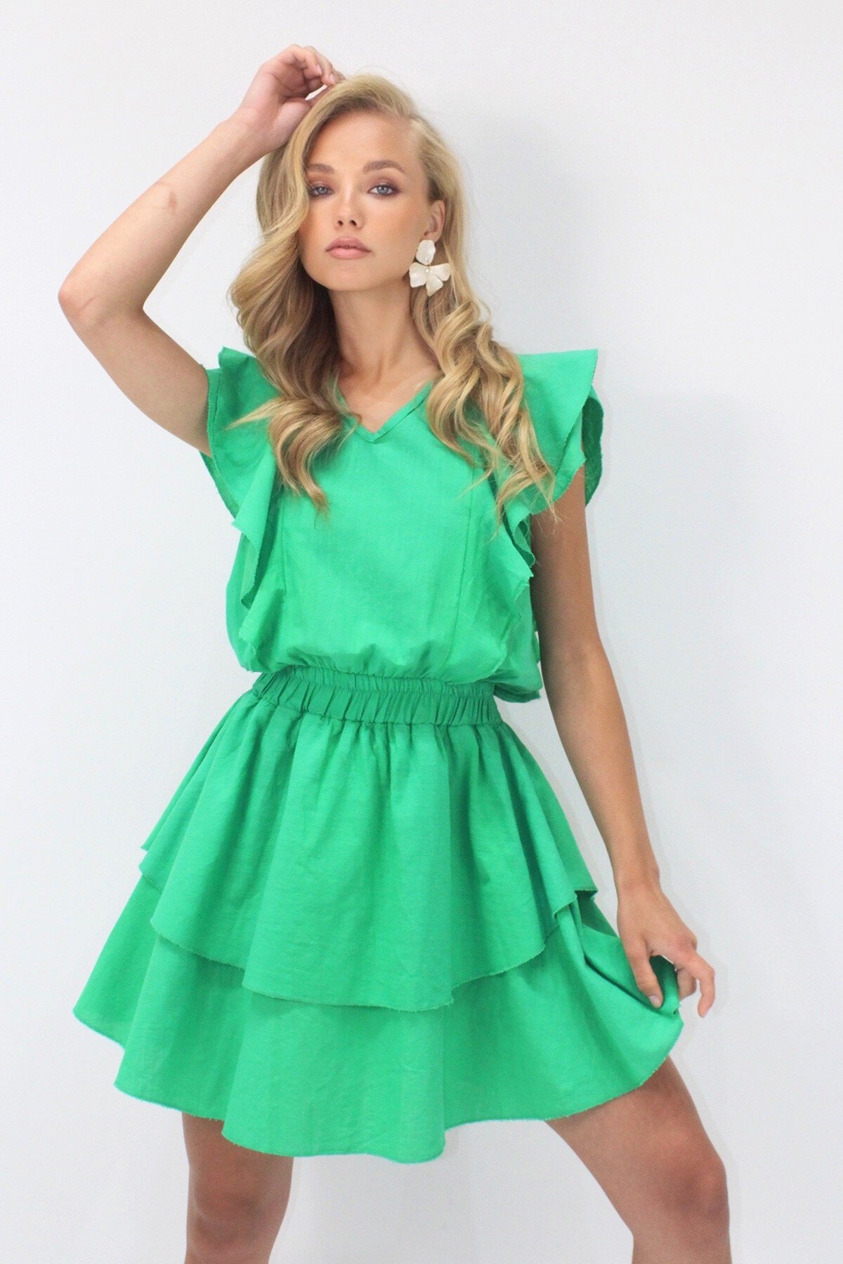 Yeşil V Yaka Fırfır Detaylı Eteği Kat Kat Volanlı Flamlı Keten Mini Elbise