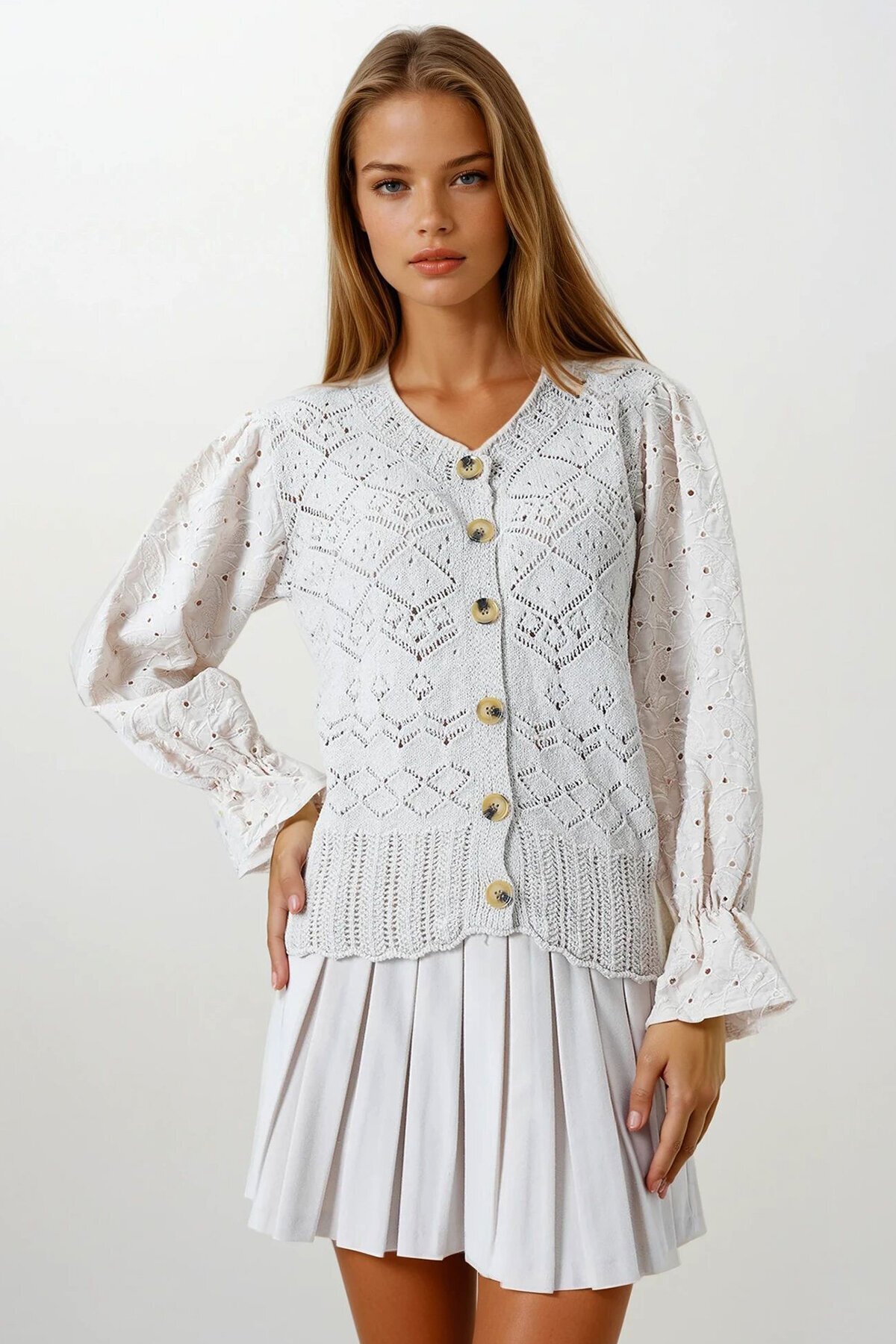 Bej Ajurlu Triko Brode Kol Düğmeli Hırka