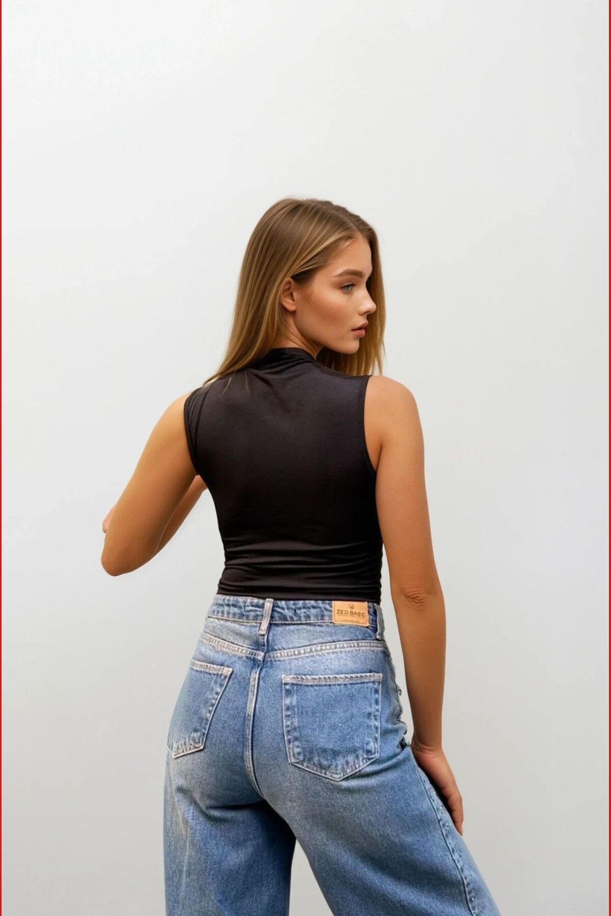 Bej Asimetrik Bloklu Kolsuz Crop Bluz