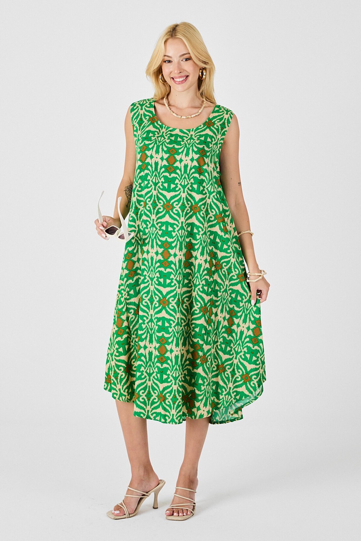 Yeşil Asimetrik Kesim U Yaka Desenli Elbise