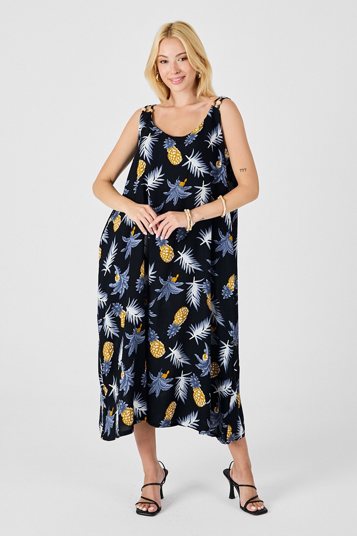 Sarı Askılı Boncuk Detaylı Çift Cepli Desenli Salaş Elbise