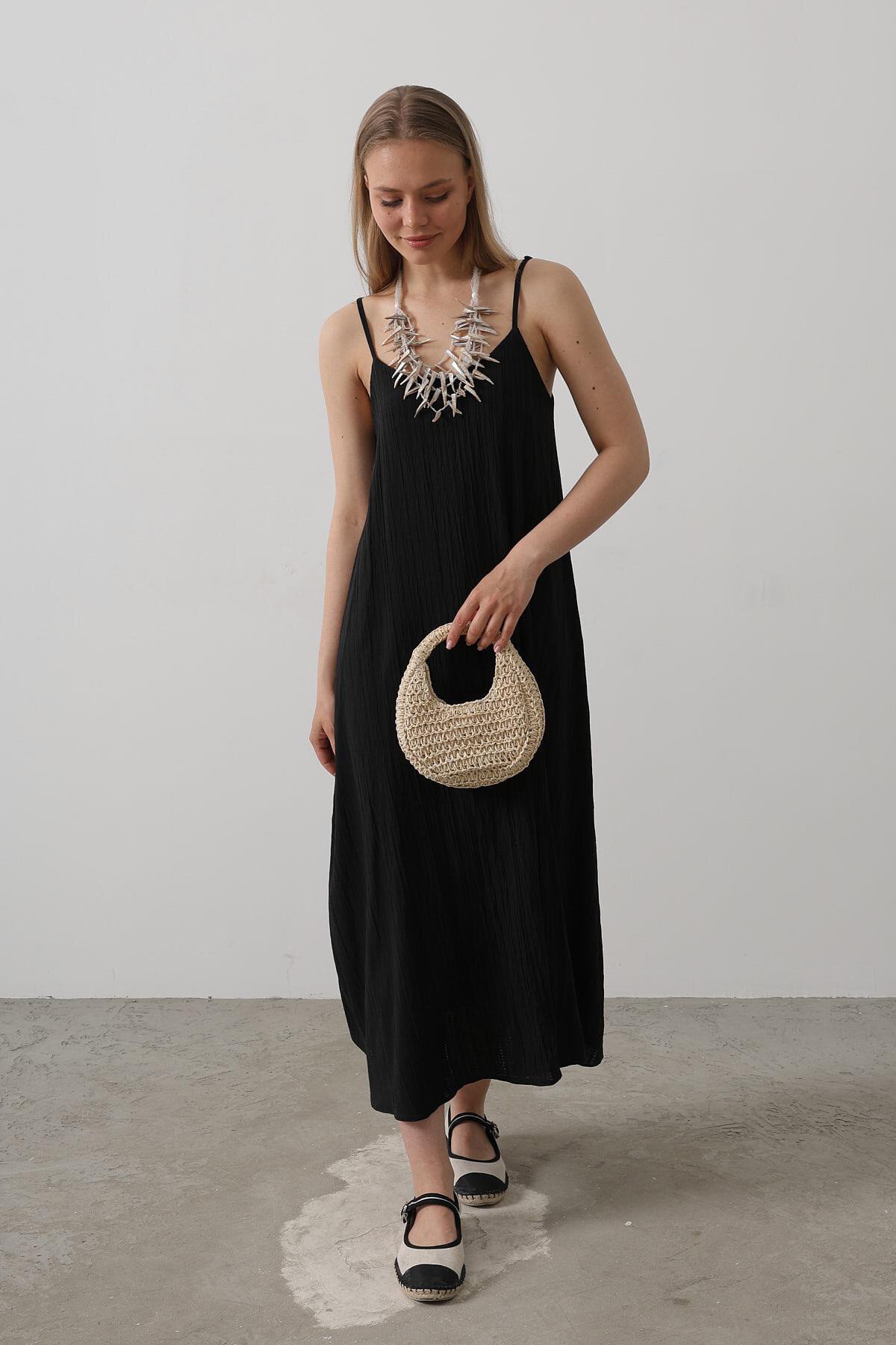 Siyah İnce İp Askılı Keten Midi Boy Elbise