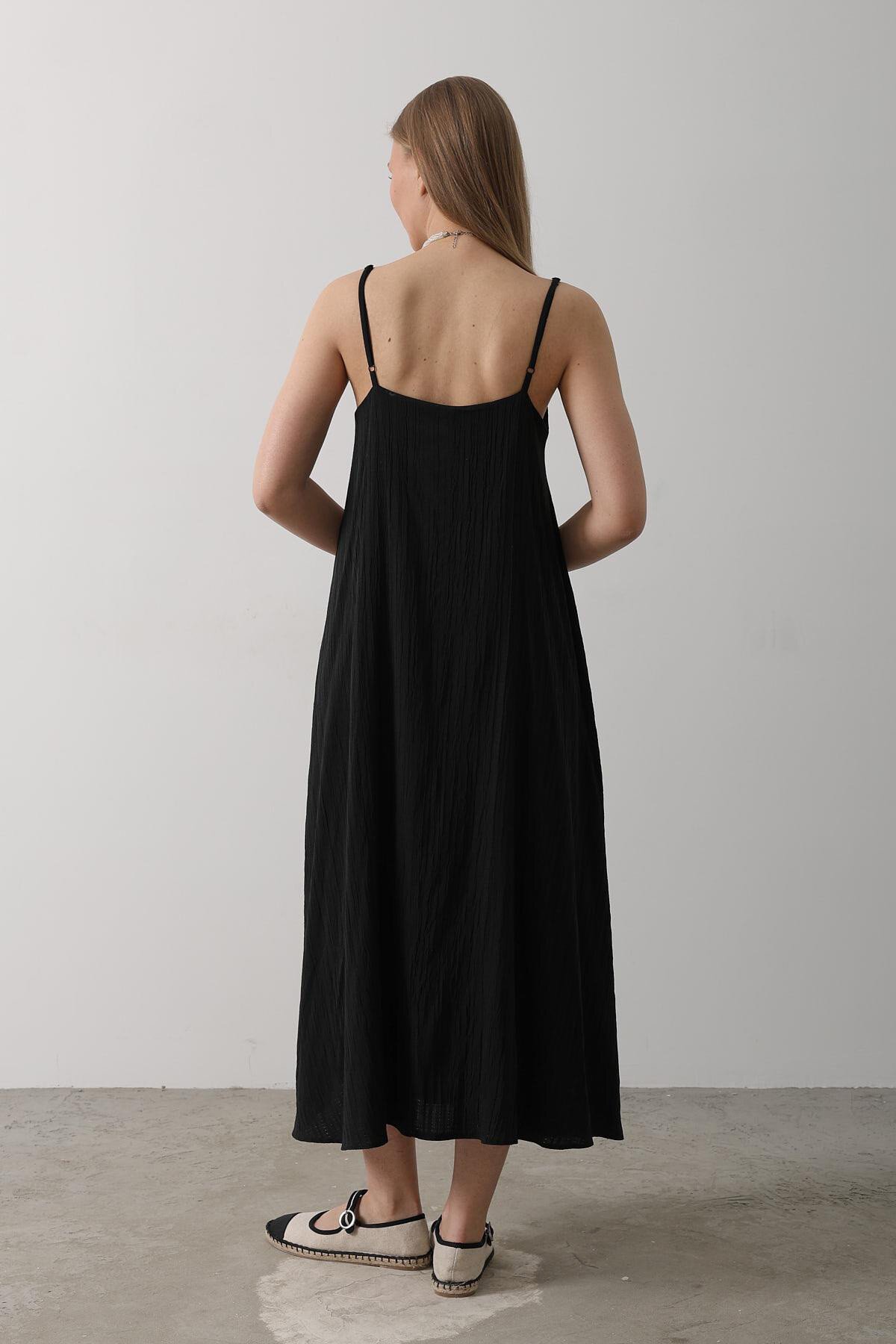 Siyah İnce İp Askılı Keten Midi Boy Elbise