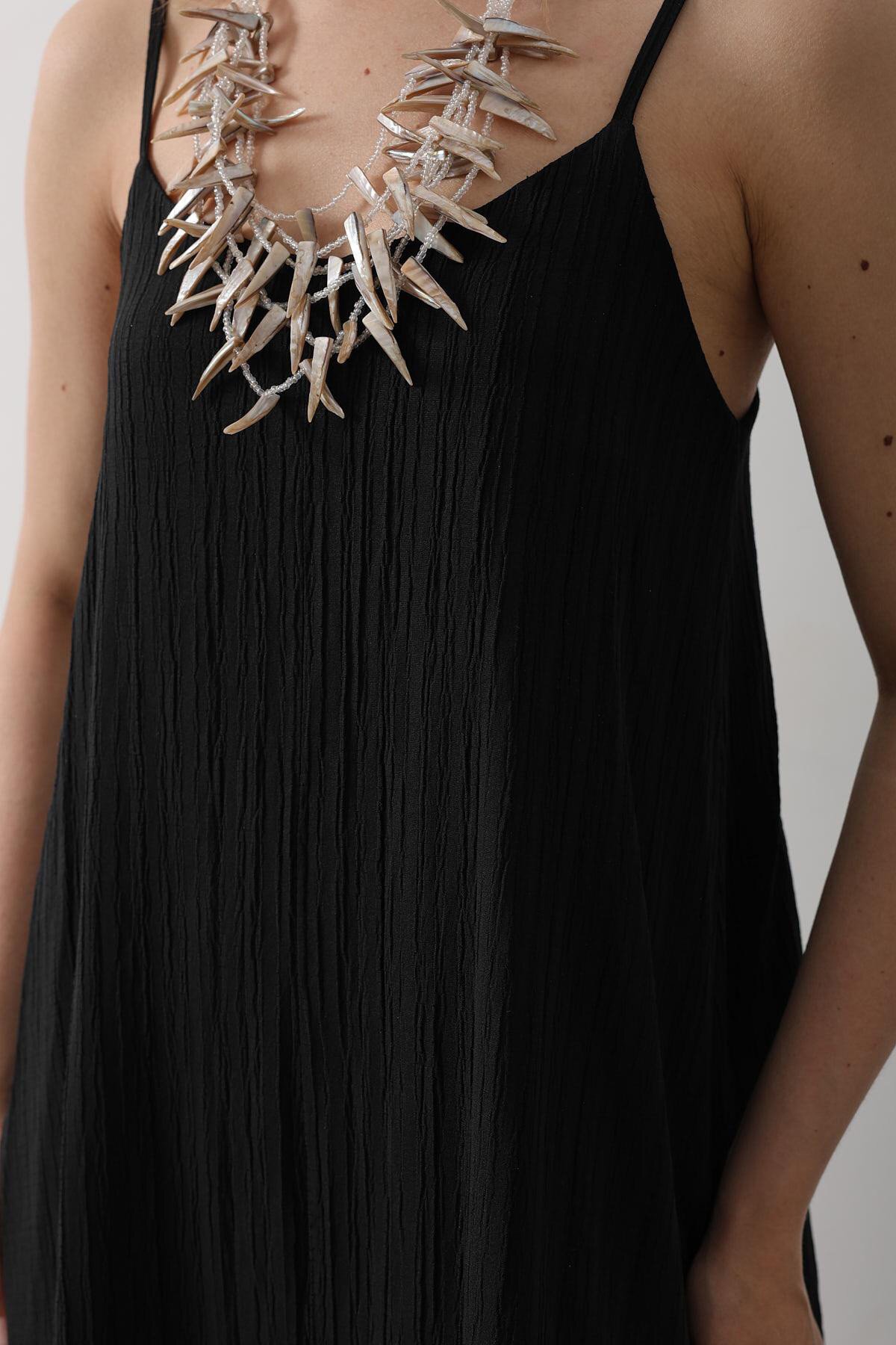 Siyah İnce İp Askılı Keten Midi Boy Elbise