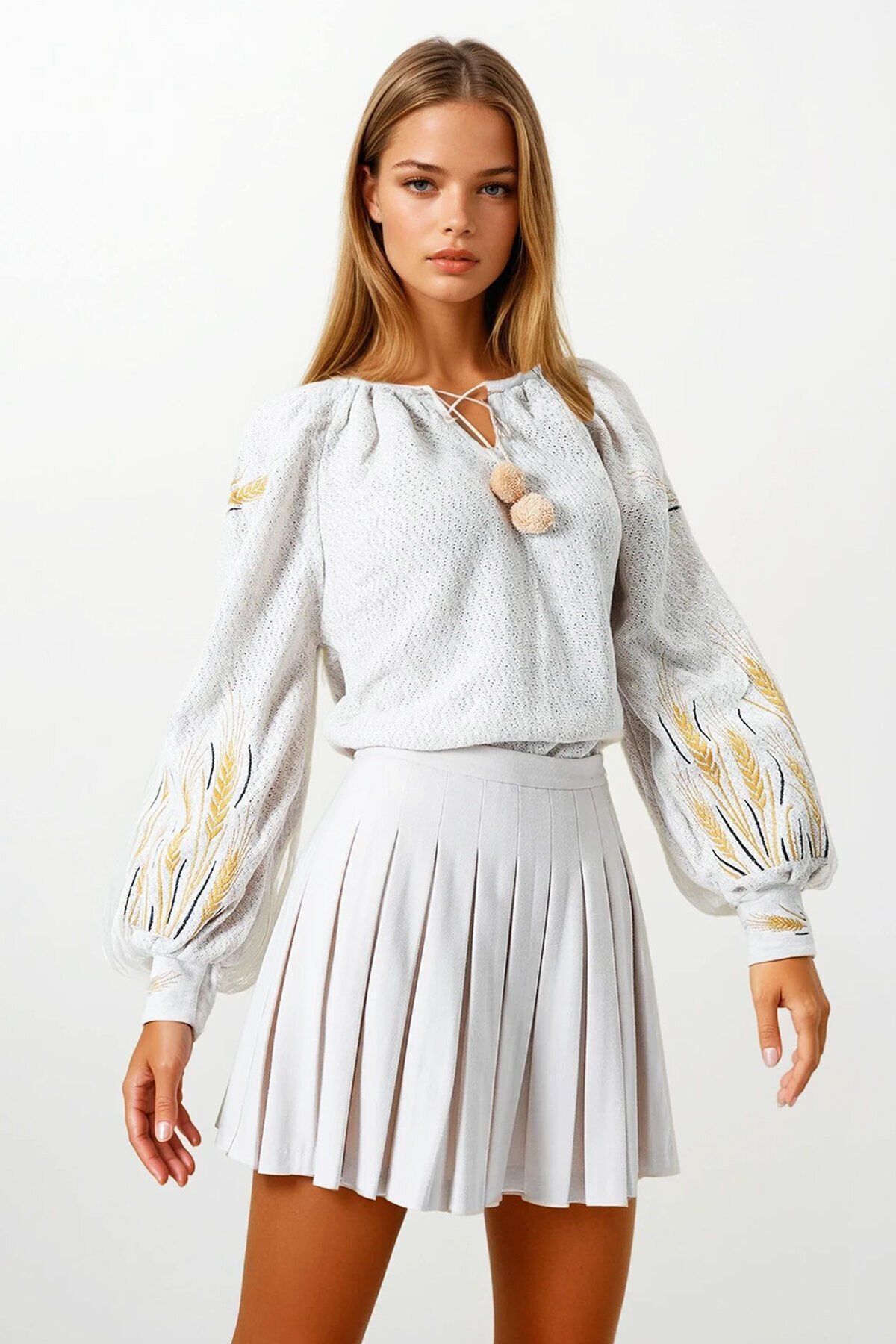 Bej Başak Nakışlı Bağcıklı Püskül Detaylı Bohem Bluz