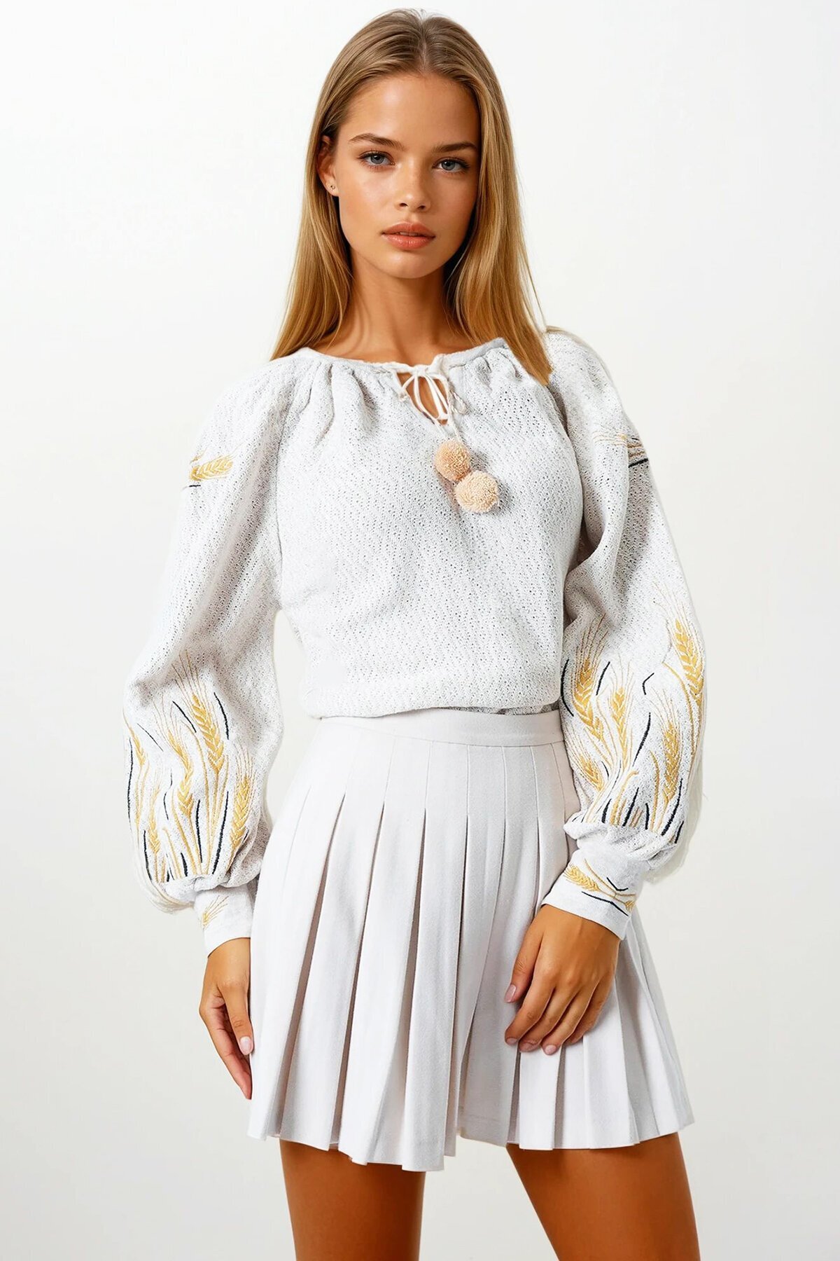 Bej Başak Nakışlı Bağcıklı Püskül Detaylı Bohem Bluz