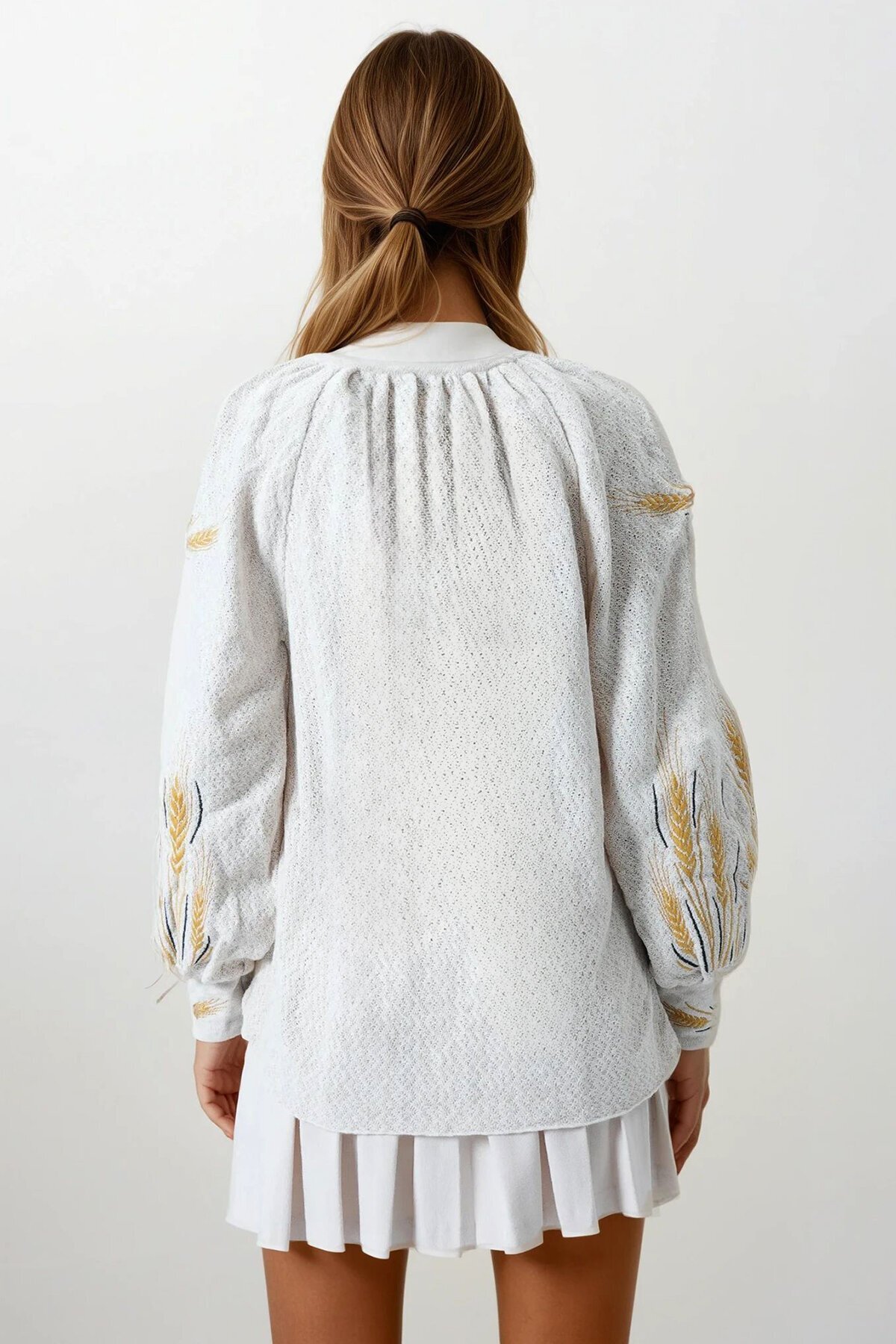 Bej Başak Nakışlı Bağcıklı Püskül Detaylı Bohem Bluz