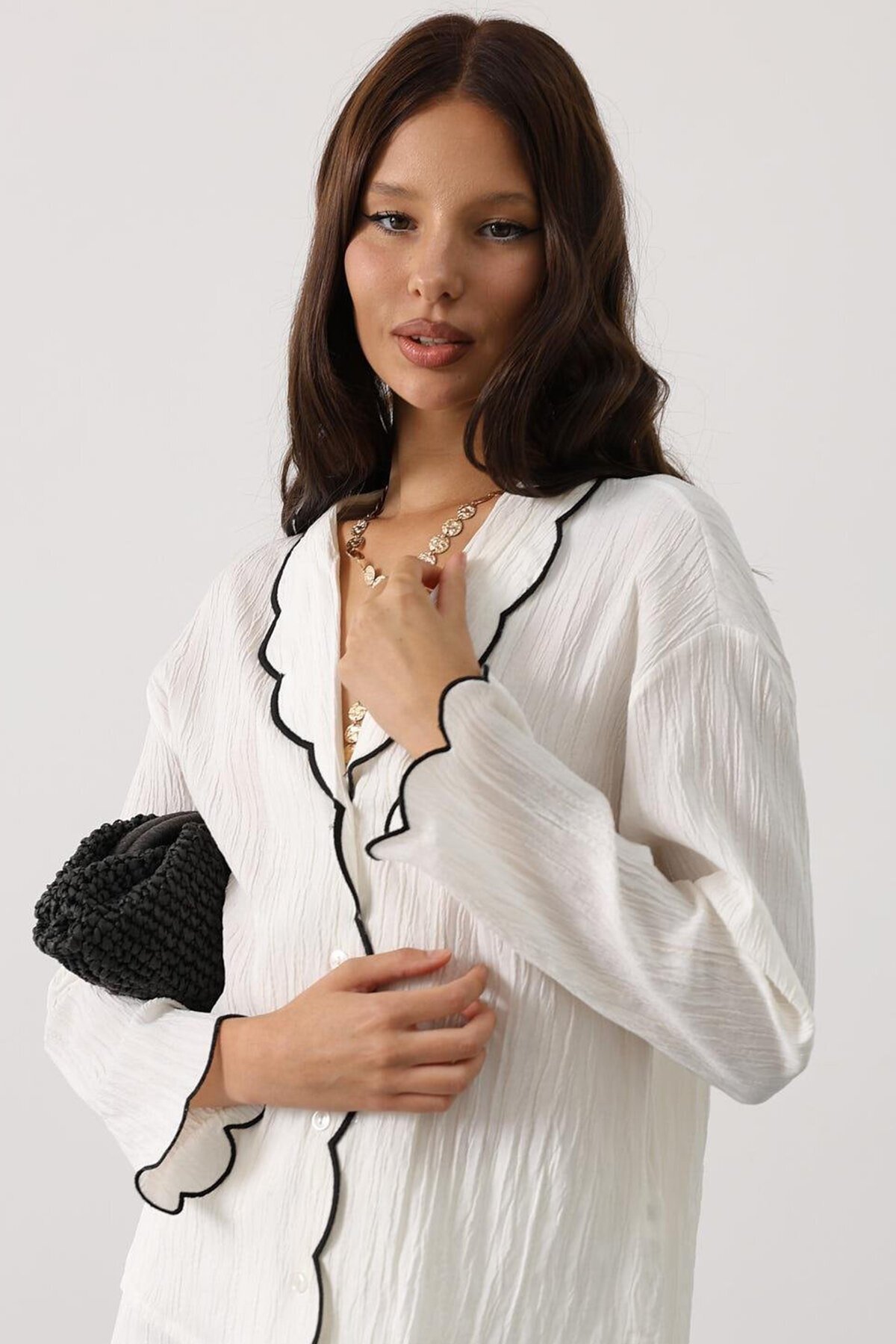 Beyaz Bebe Yaka Gömlek Ve Beli Lastikli Pantolon Takım