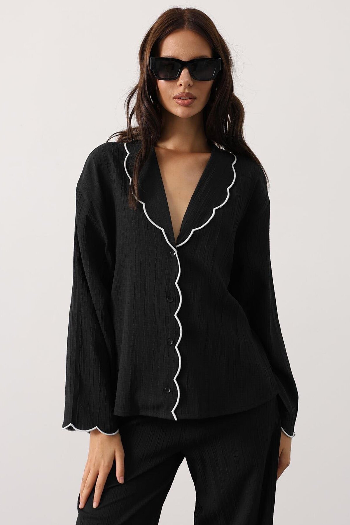 Siyah Bebe Yaka Gömlek Ve Beli Lastikli Pantolon Takım