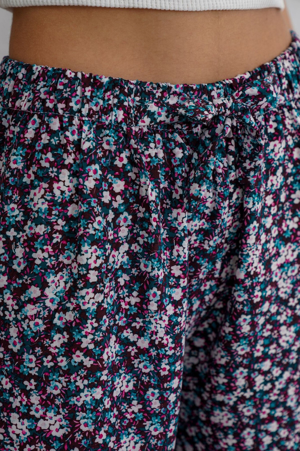 Beyaz-Mavi Beli Lastikli Bağcıklı Desenli Viskon Palazzo Pantolon