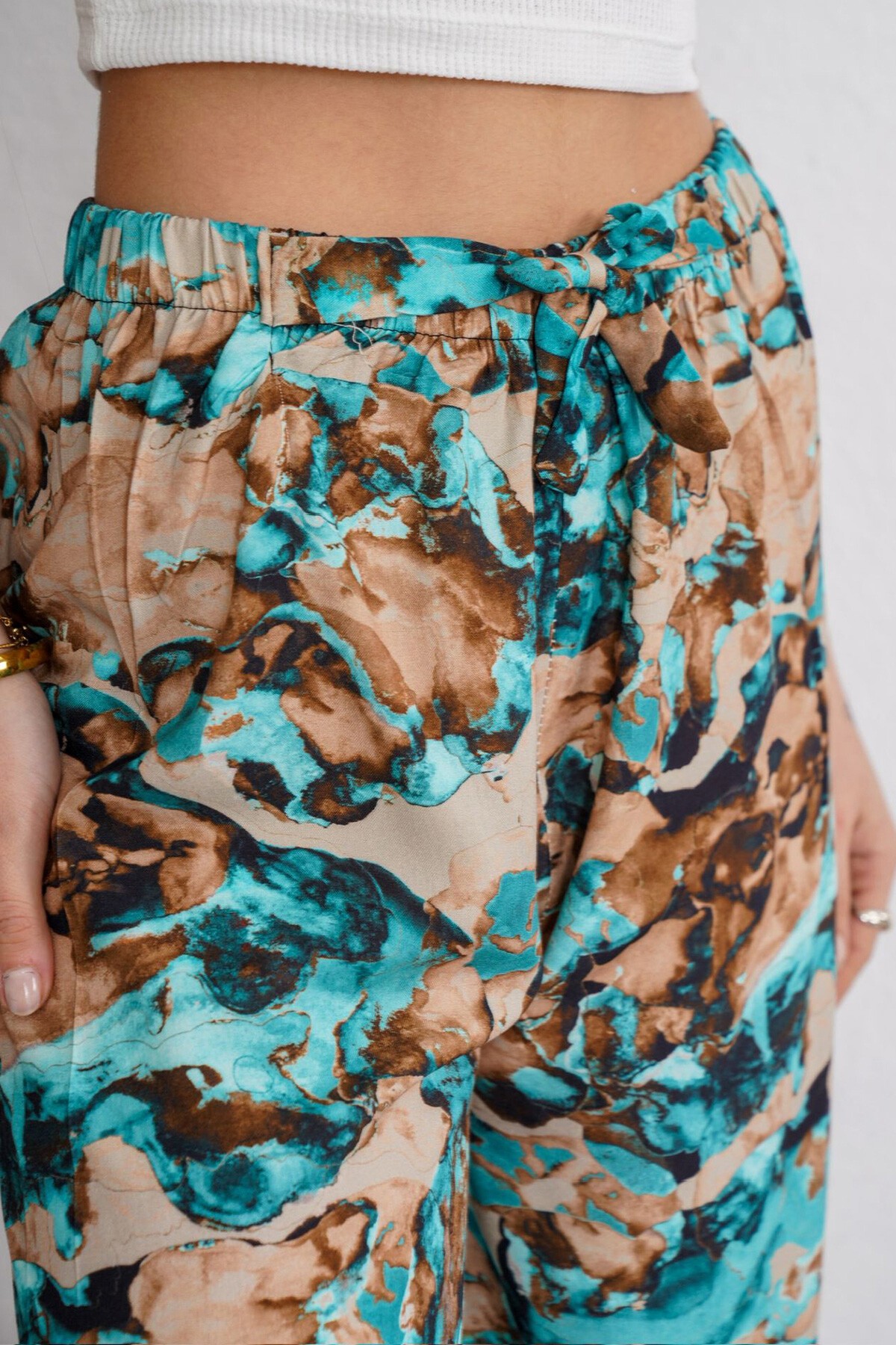 Mavi-Bej Beli Lastikli Bağcıklı Desenli Viskon Palazzo Pantolon