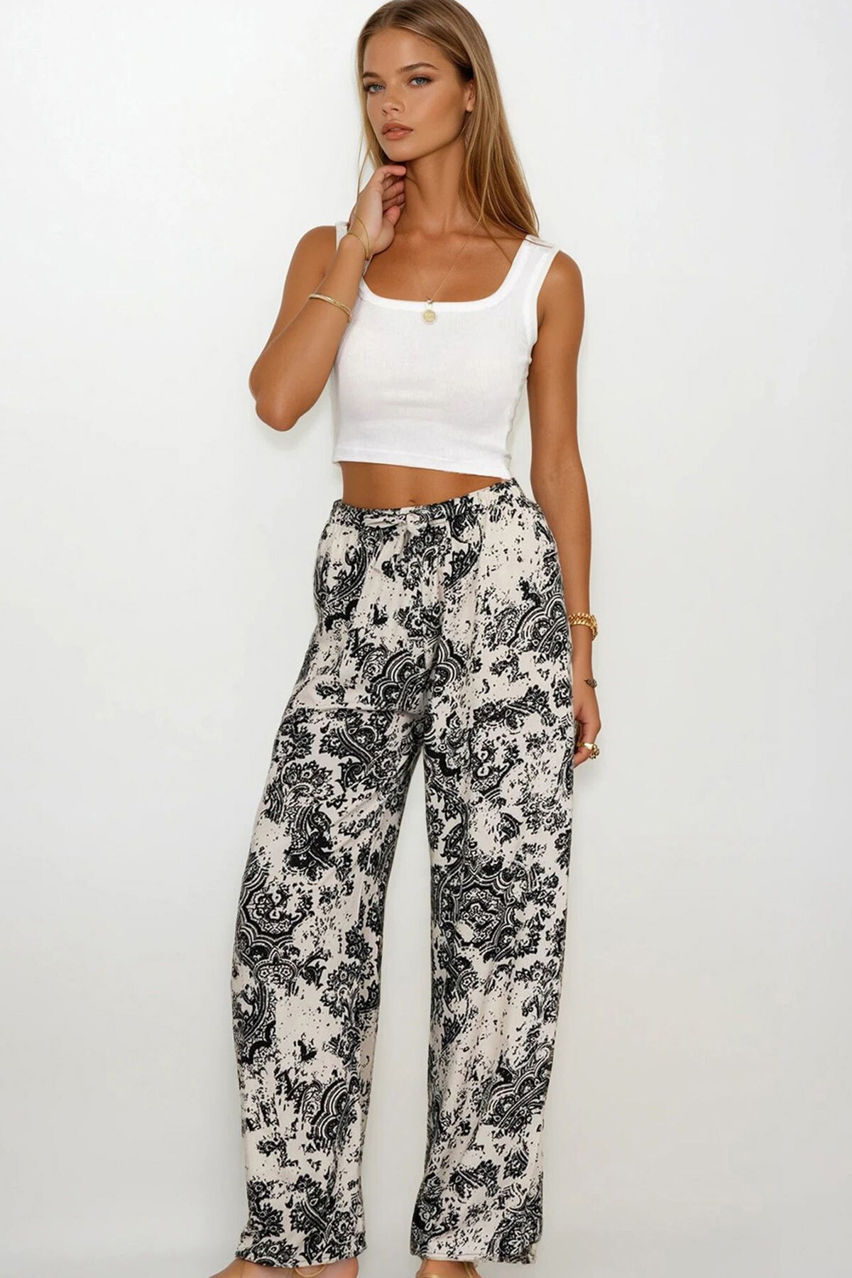 Siyah-Bej Beli Lastikli Bağcıklı Desenli Viskon Palazzo Pantolon