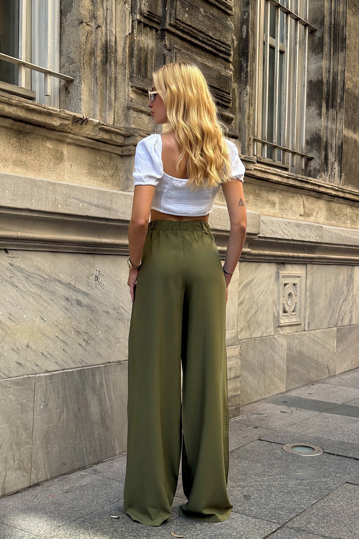 Haki Beli Lastikli Bağcıklı Yüksek Bel Bol Paça Pantolon