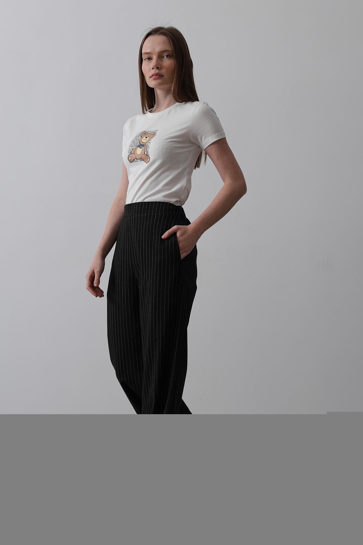 Siyah Beyaz Beli Yarım Lastikli Çizgili Palazzo Pantolon