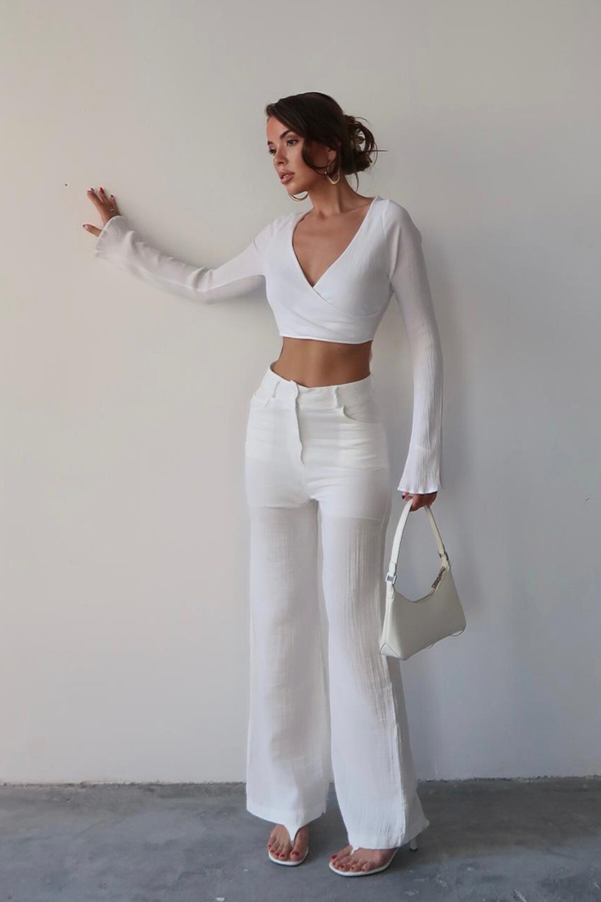 Beyaz Beş Cepli Bol Paça Müslin Pantolon