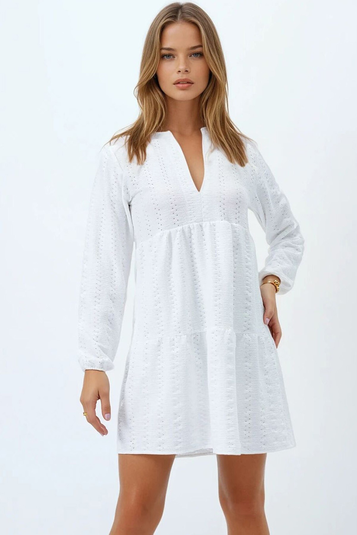 Beyaz V Yaka İçi Astarlı Kat Kat Volanlı Fisto Elbise