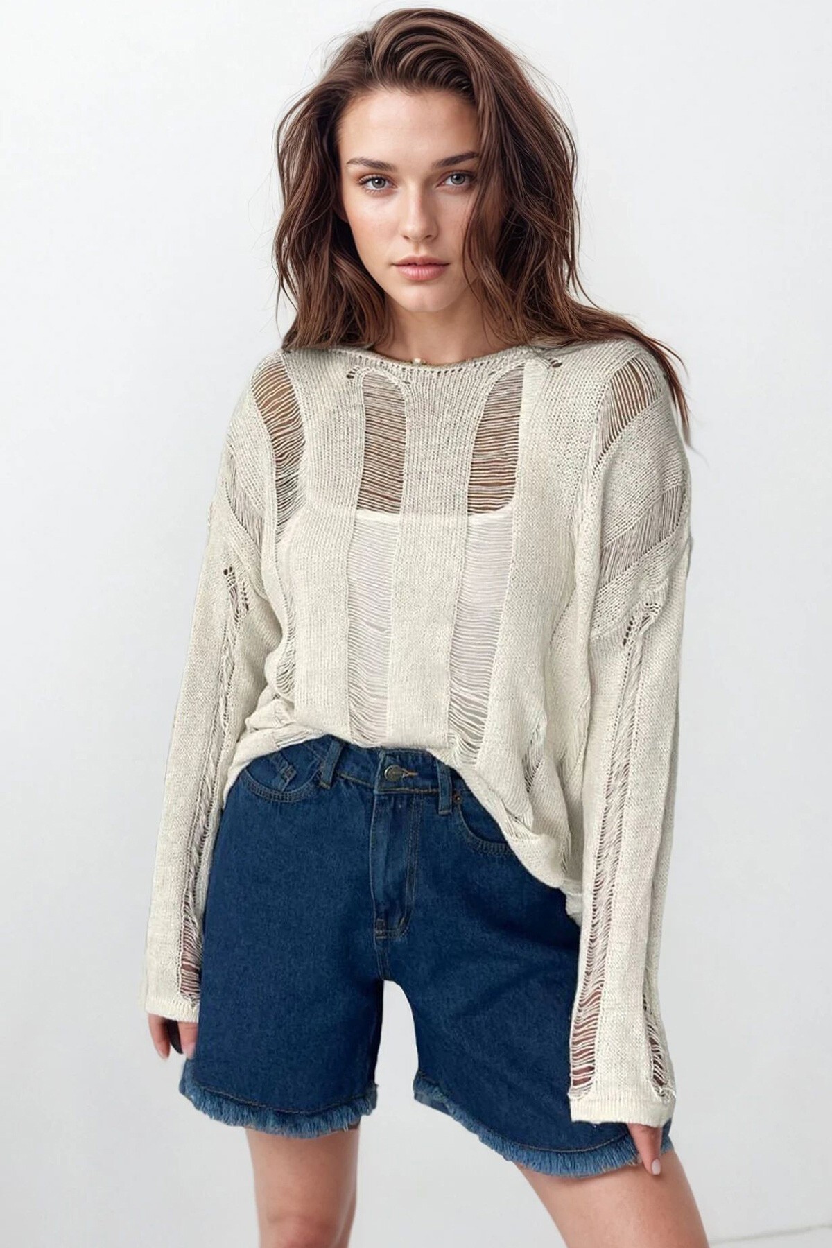 Ekru Bisiklet Yaka Ajurlu Triko Bluz