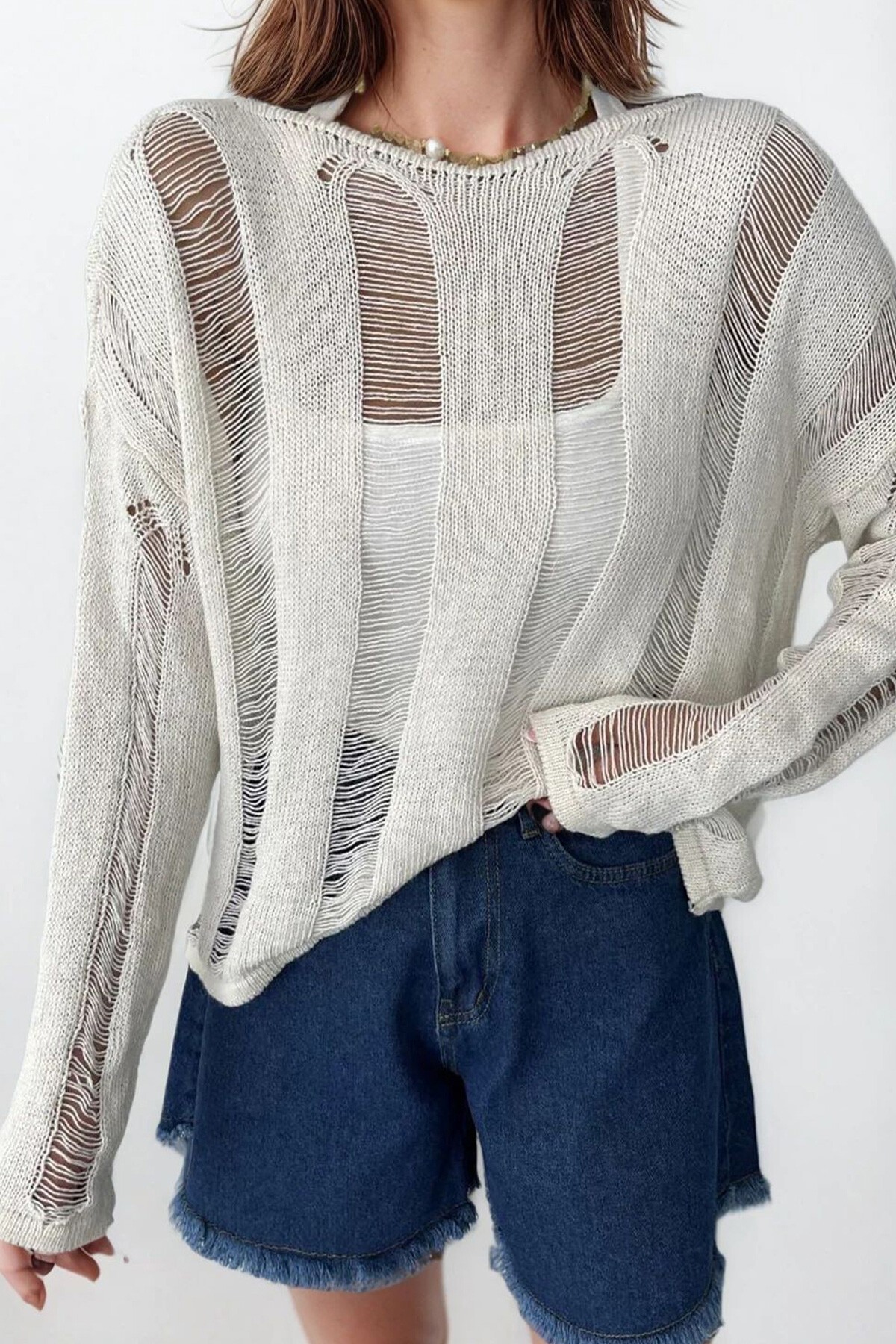 Ekru Bisiklet Yaka Ajurlu Triko Bluz