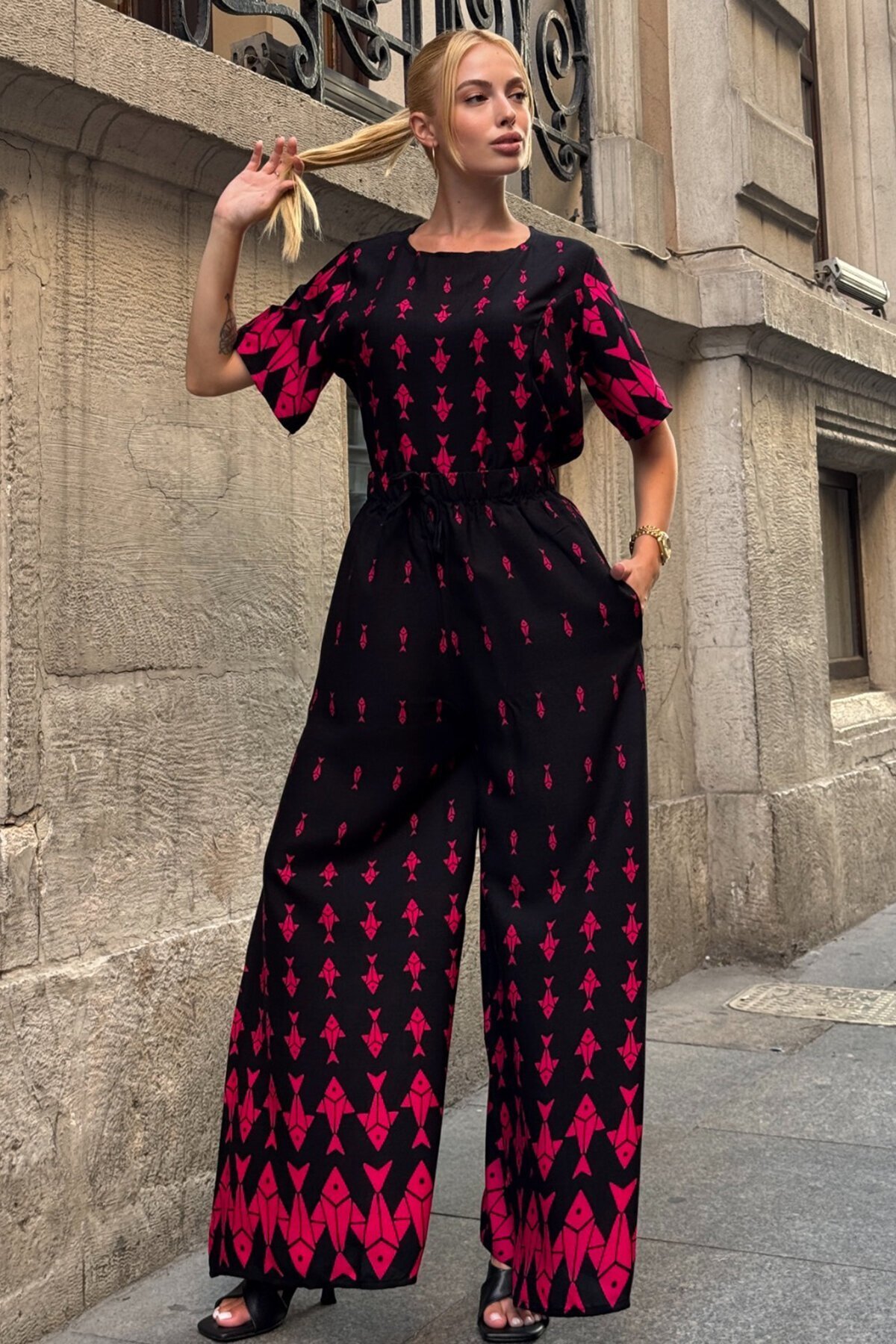 Fuşya Bisiklet Yaka Desenli Bluz Ve Pantolon Takım