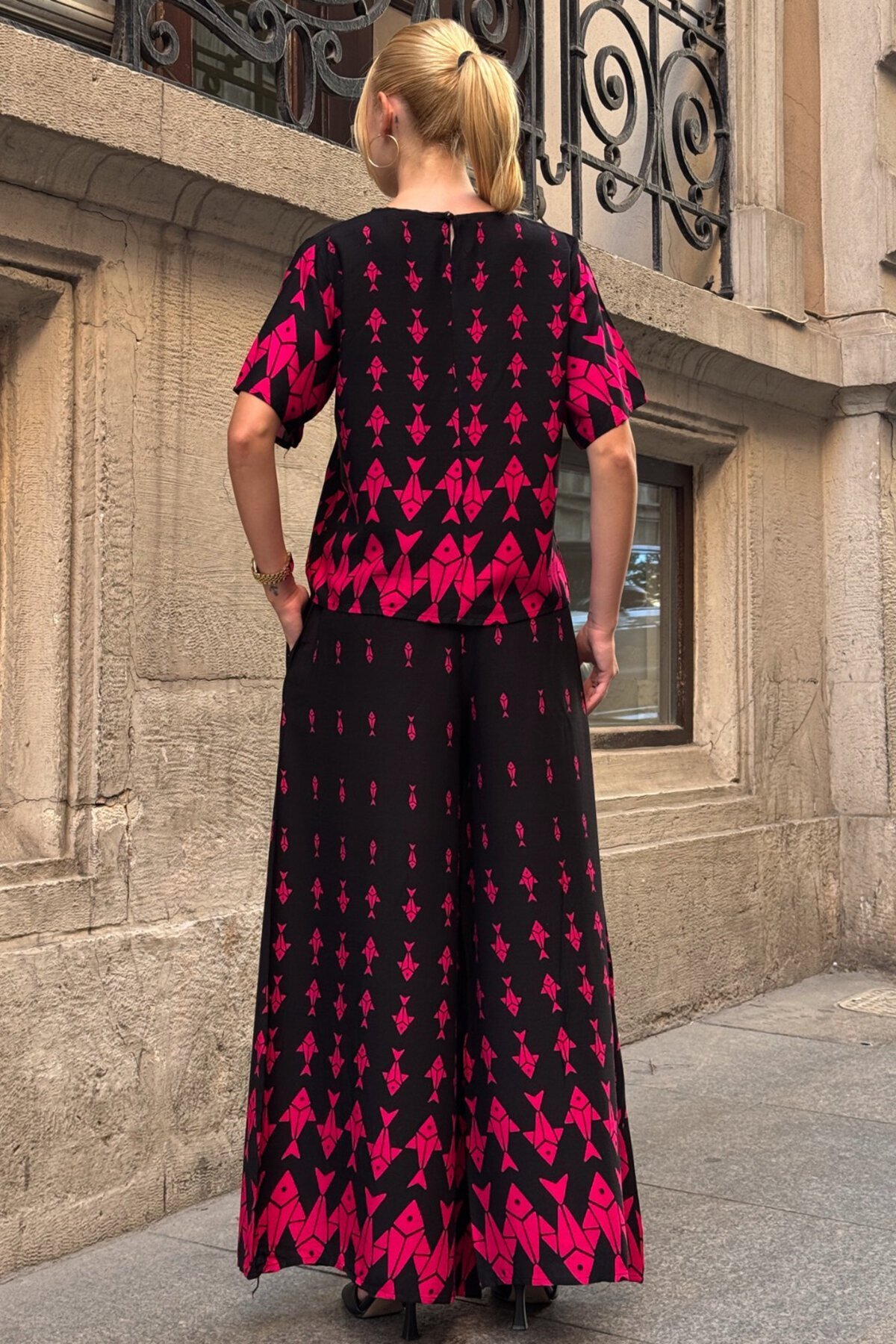 Fuşya Bisiklet Yaka Desenli Bluz Ve Pantolon Takım