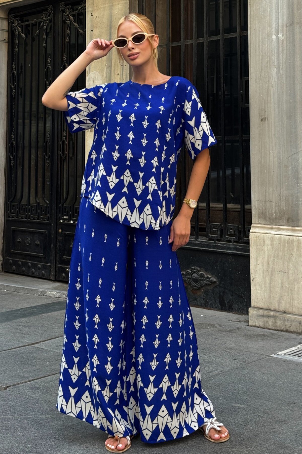 Saks Bisiklet Yaka Desenli Bluz Ve Pantolon Takım