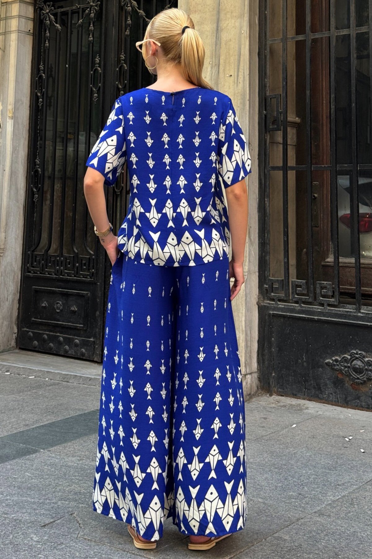 Saks Bisiklet Yaka Desenli Bluz Ve Pantolon Takım