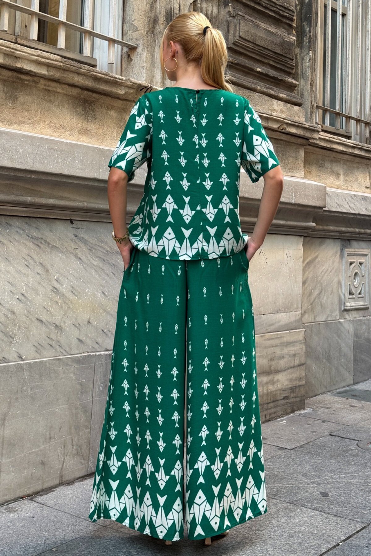 Yeşil Bisiklet Yaka Desenli Bluz Ve Pantolon Takım