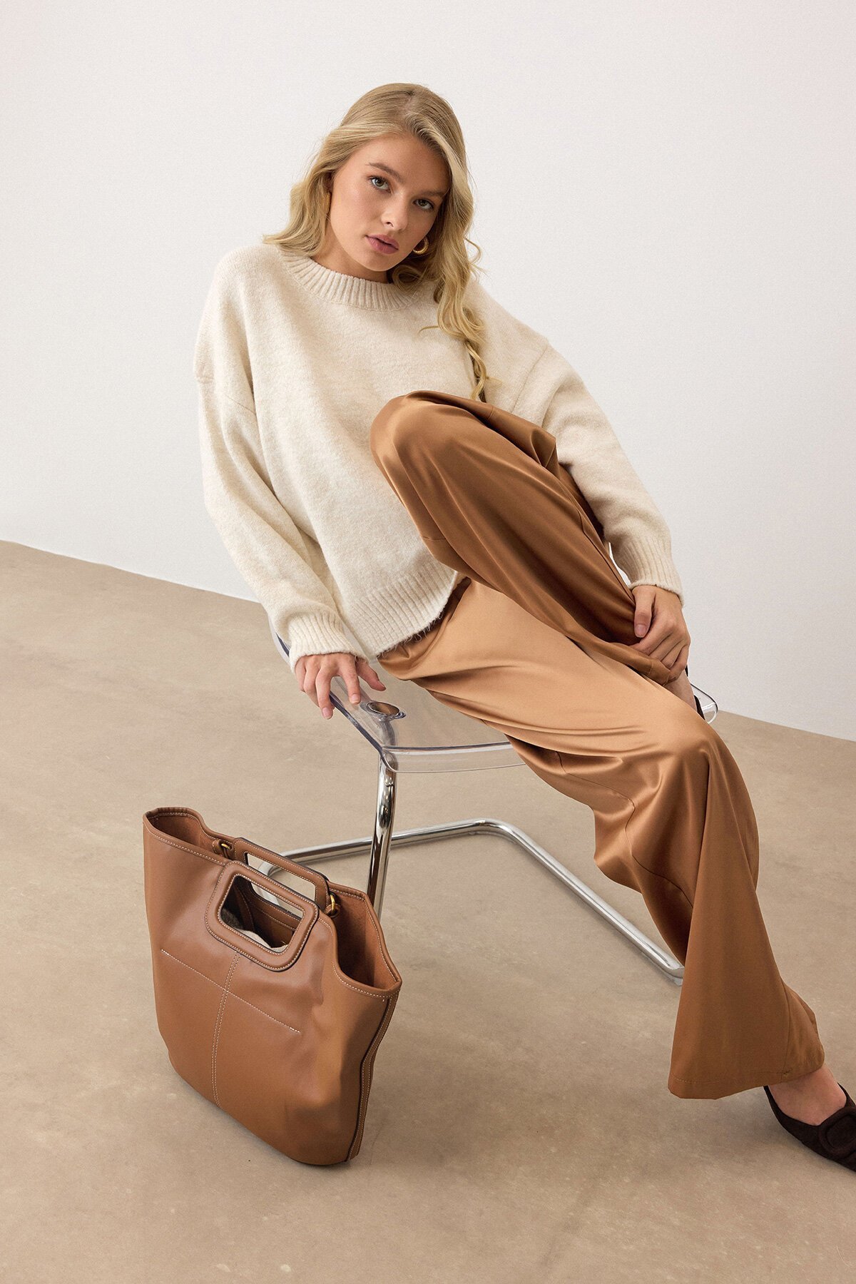 Krem Bisiklet Yaka Oversize Triko Kazak