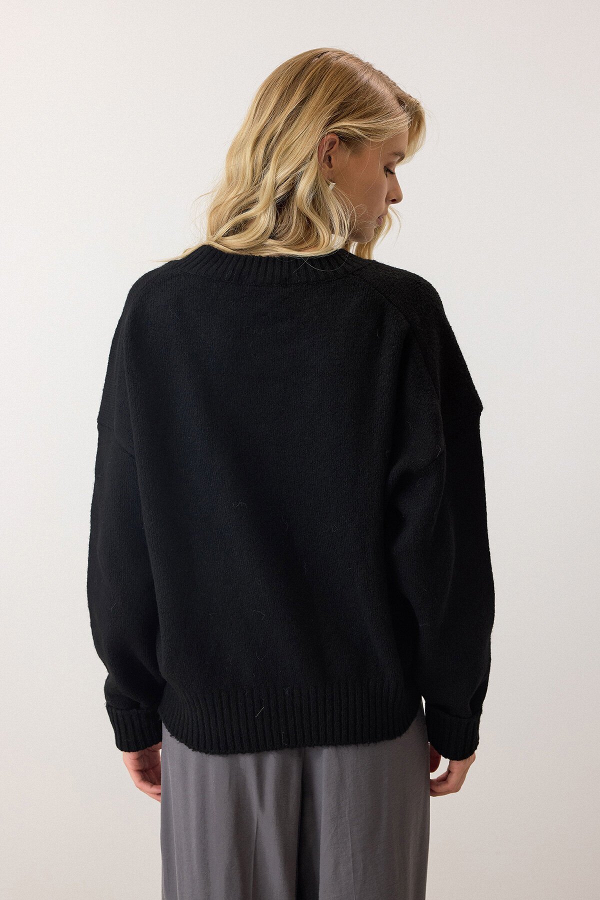 Siyah Bisiklet Yaka Oversize Triko Kazak