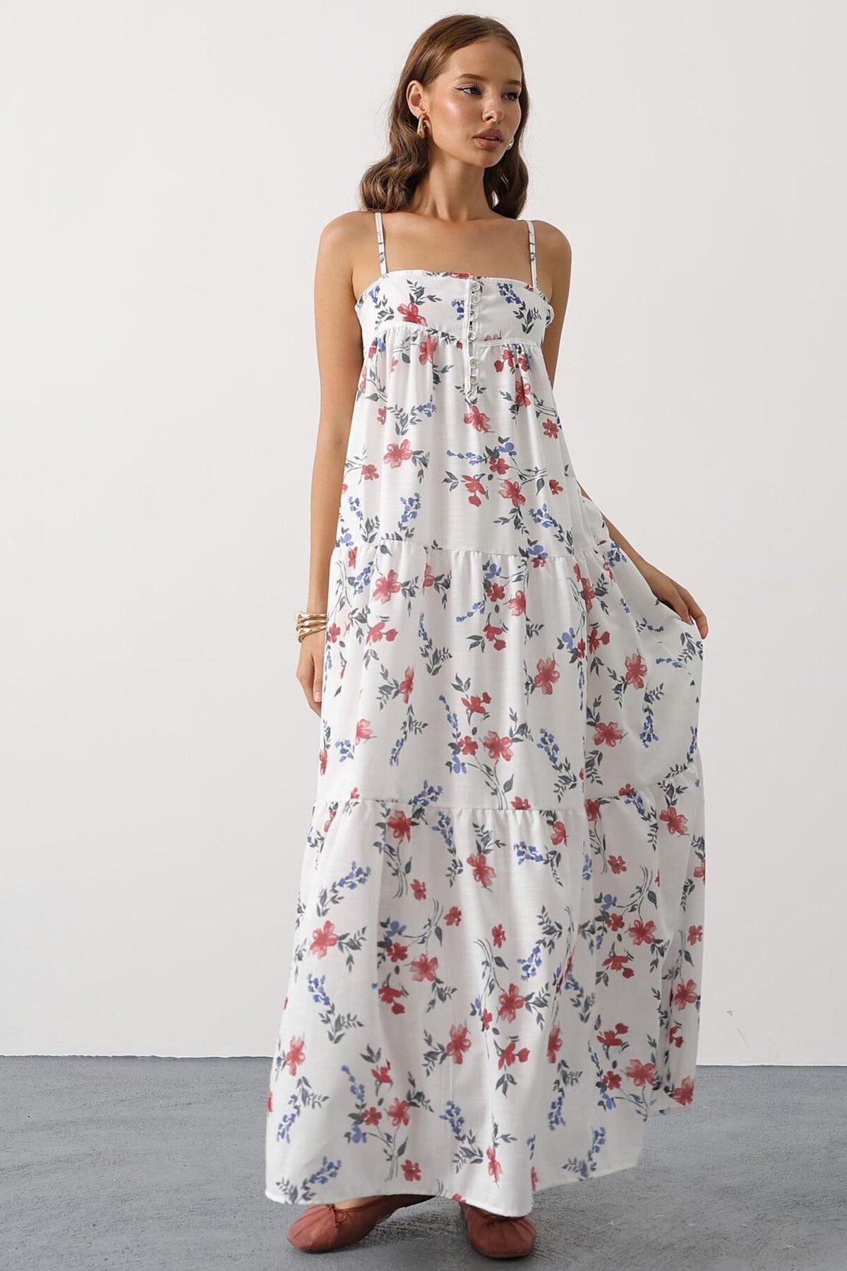 Kırmızı Çiçek Desen Askı Detaylı Cok Katlı Elbise