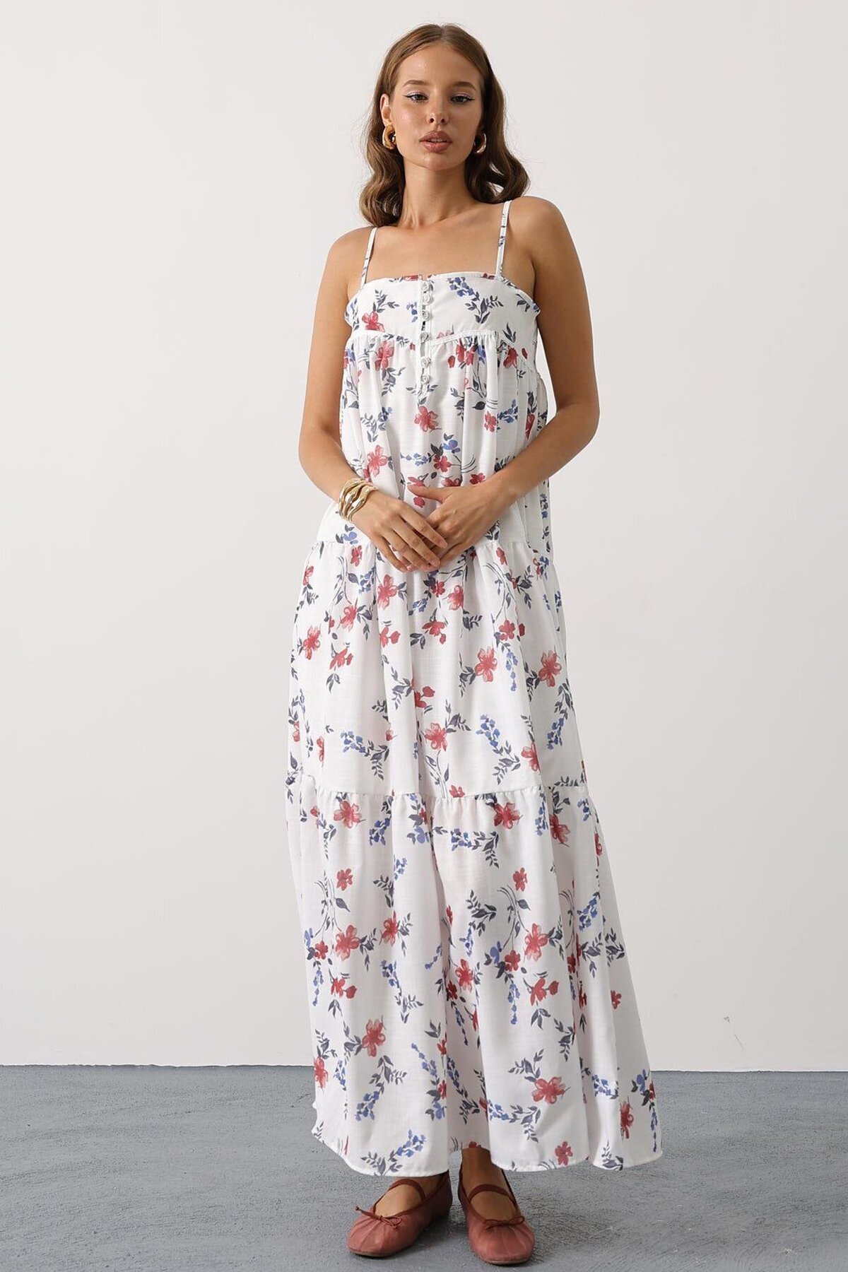 Kırmızı Çiçek Desen Askı Detaylı Cok Katlı Elbise