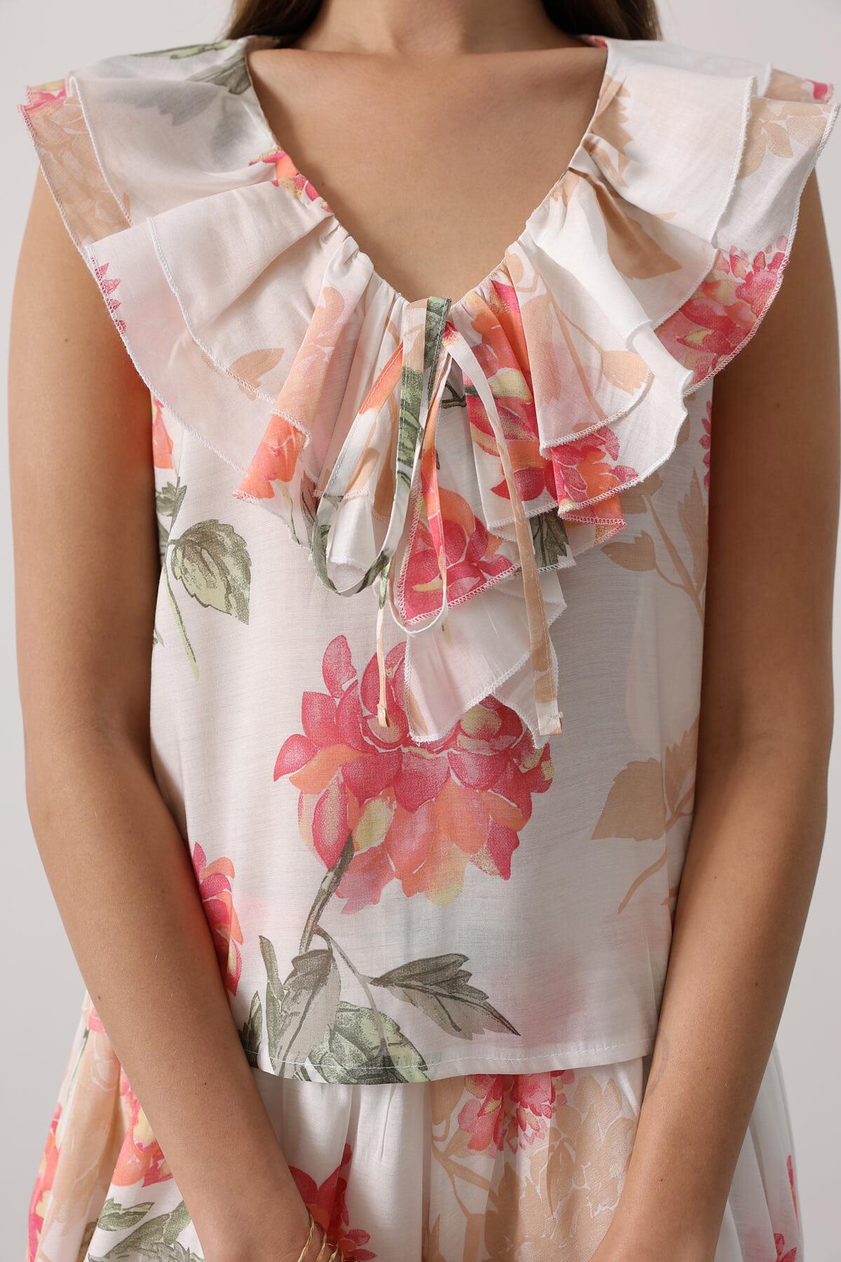 Pembe Çiçek Desen Yakası Fırfırlı Bluz