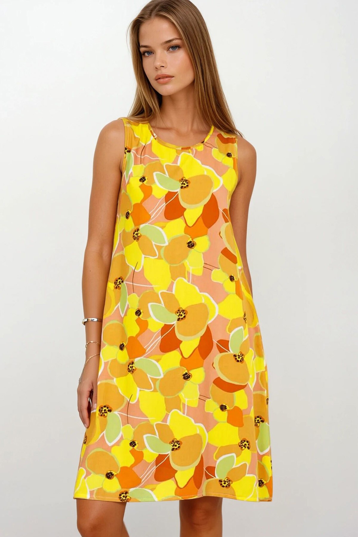 Sarı Çiçek Desenli Kolsuz Midi Boy Elbise