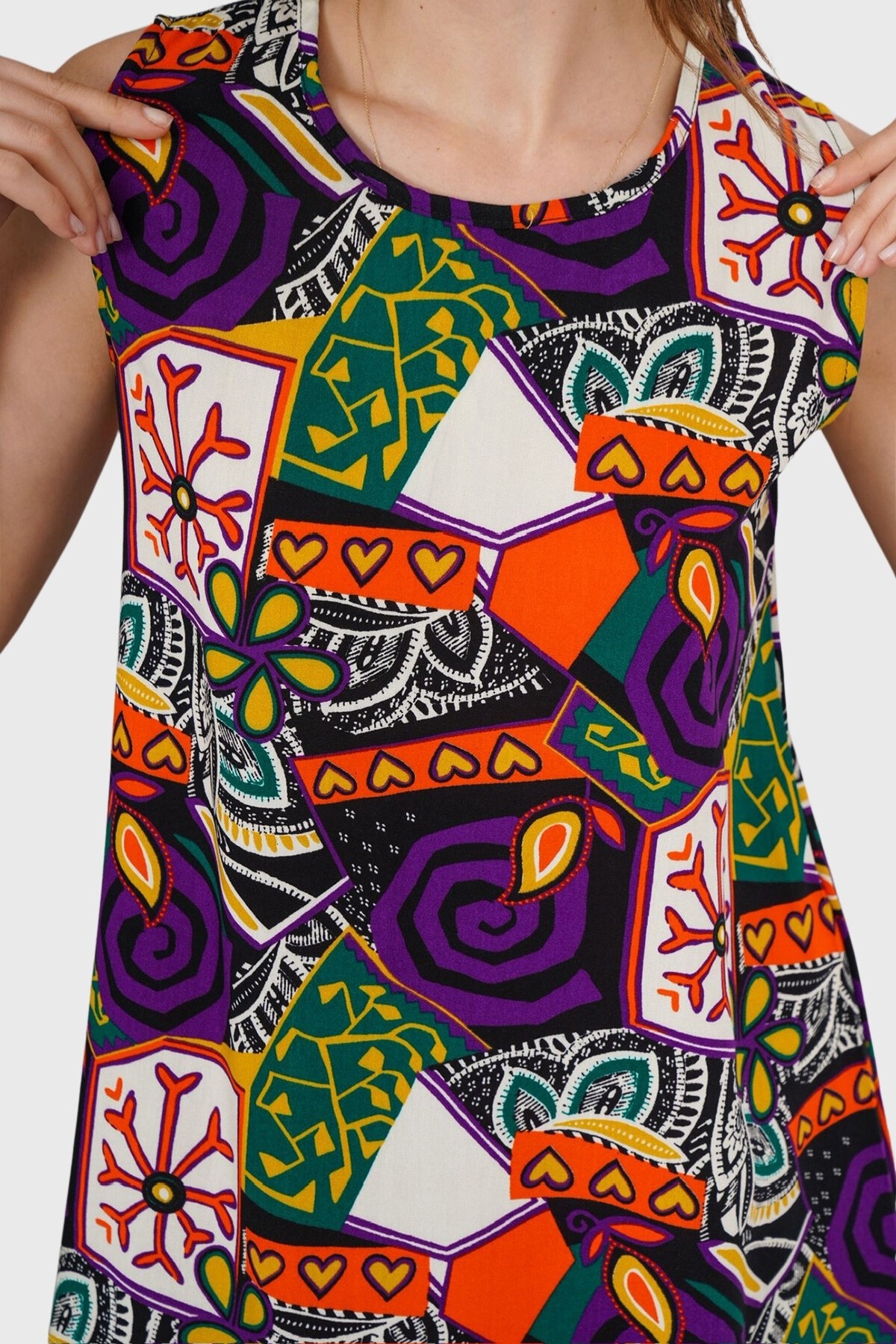 Mor Çiçek Desenli Kolsuz Midi Boy Elbise