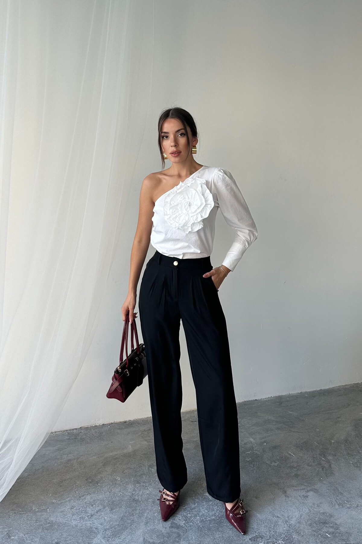 Siyah Çift Cepli Pileli Yüksek Bel Pantolon