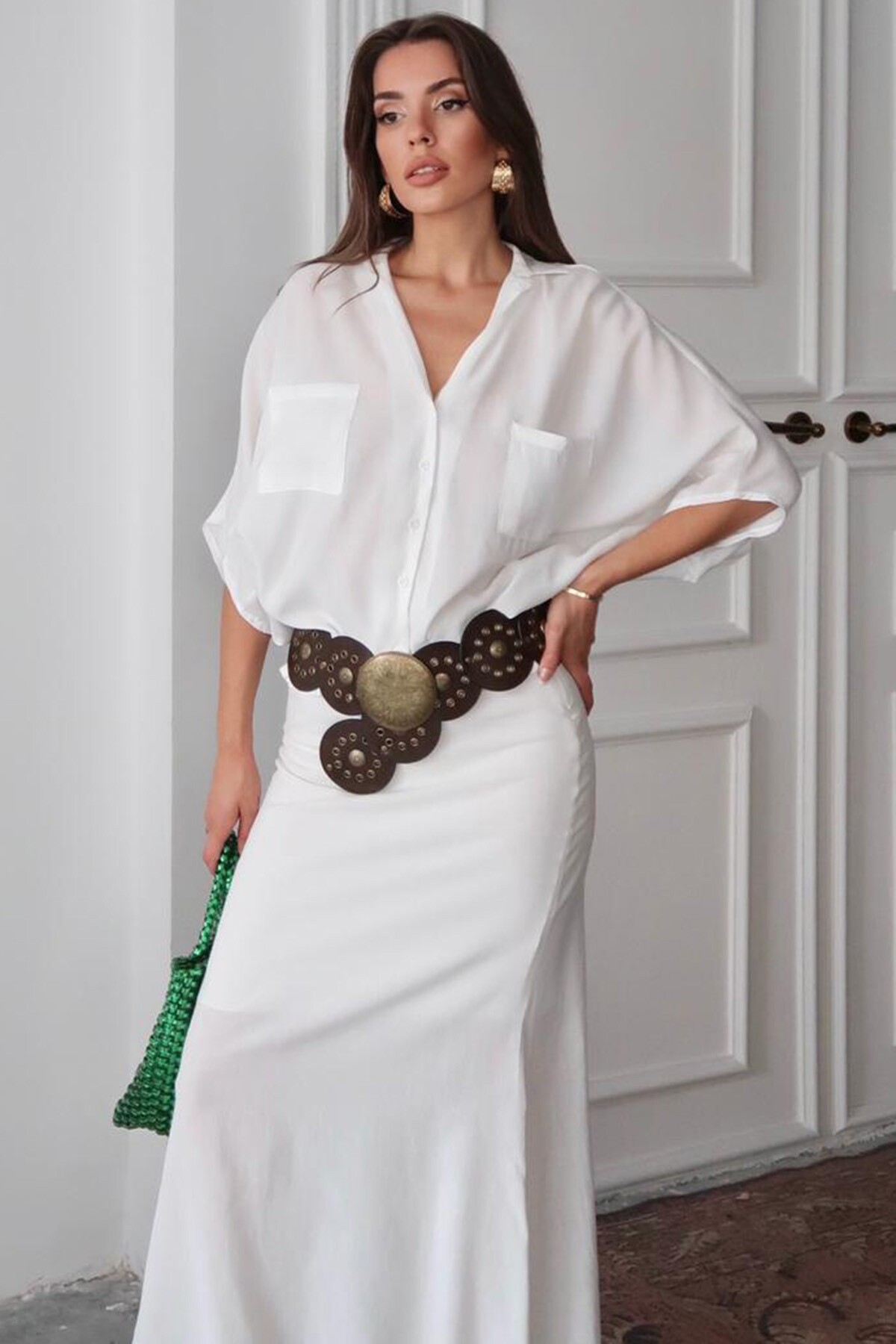 Beyaz Çift Cepli Yarasa Kol Gömlek