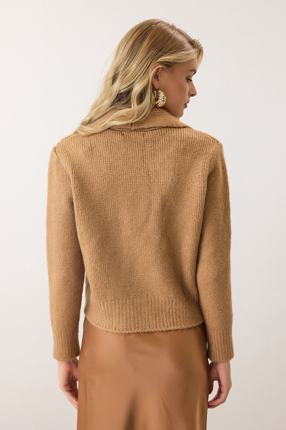 Camel Çift Düğme Detaylı Düz Kesim Triko Hırka