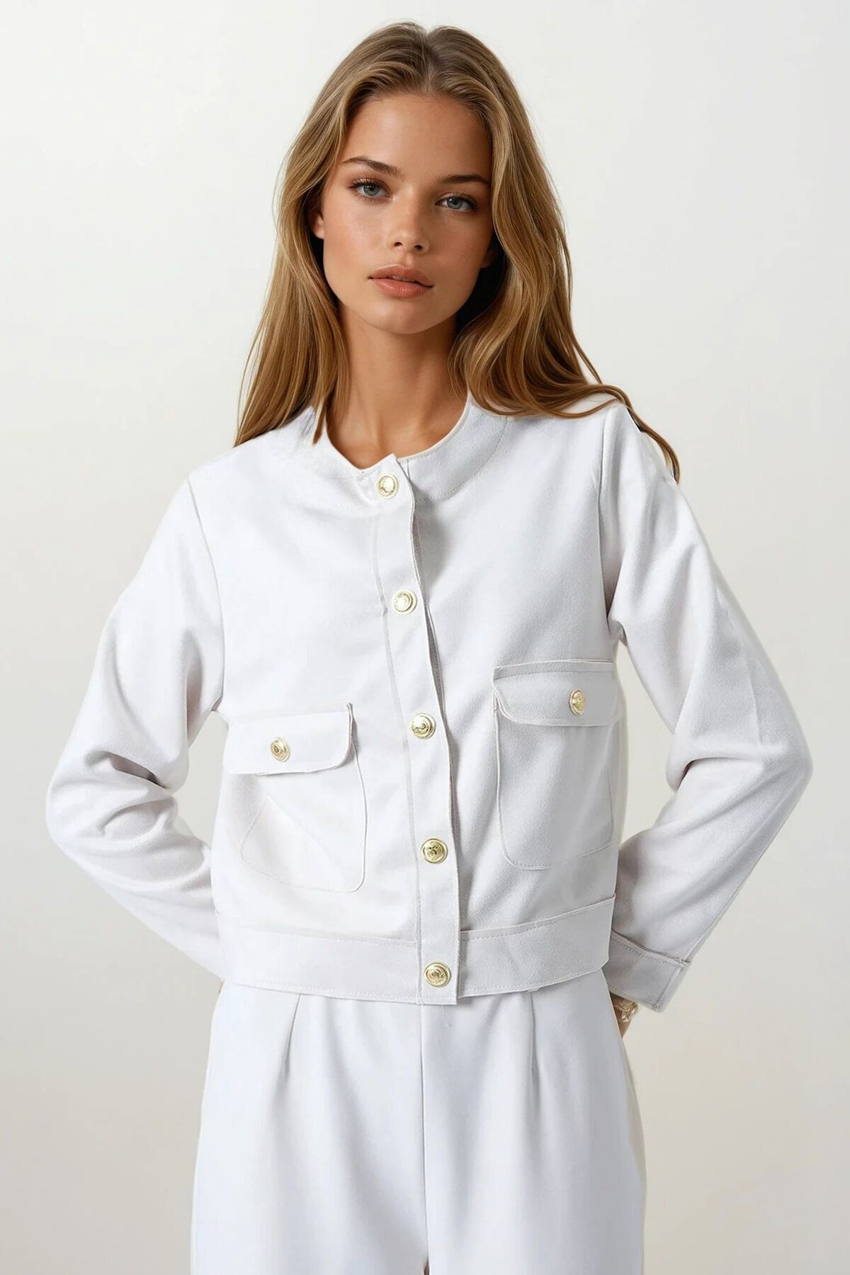 Taş Çift Kapak Cepli Altın Düğmeli Kısa Ceket