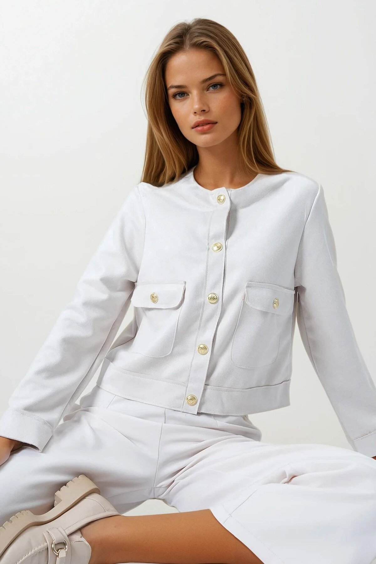 Taş Çift Kapak Cepli Altın Düğmeli Kısa Ceket