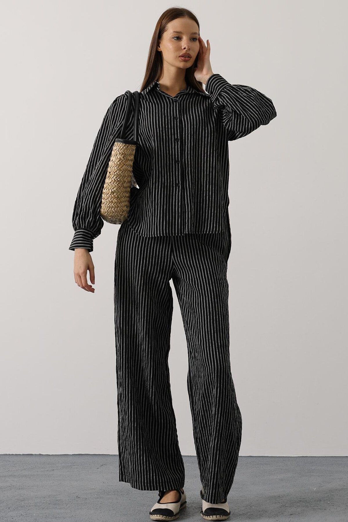 Siyah Çizgi Rahat Pantolon Takım