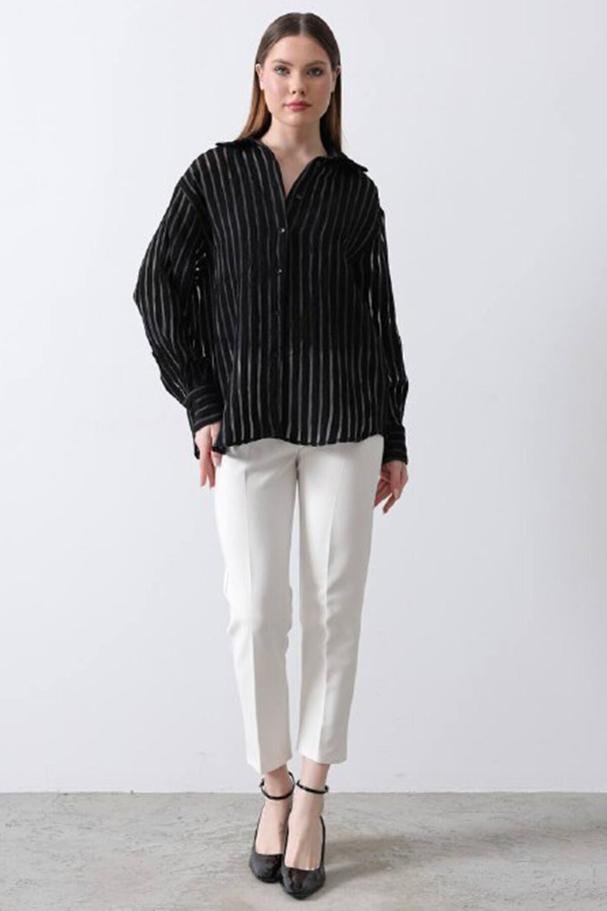 Siyah Çizgili Uzun Kollu Oversize Gömlek