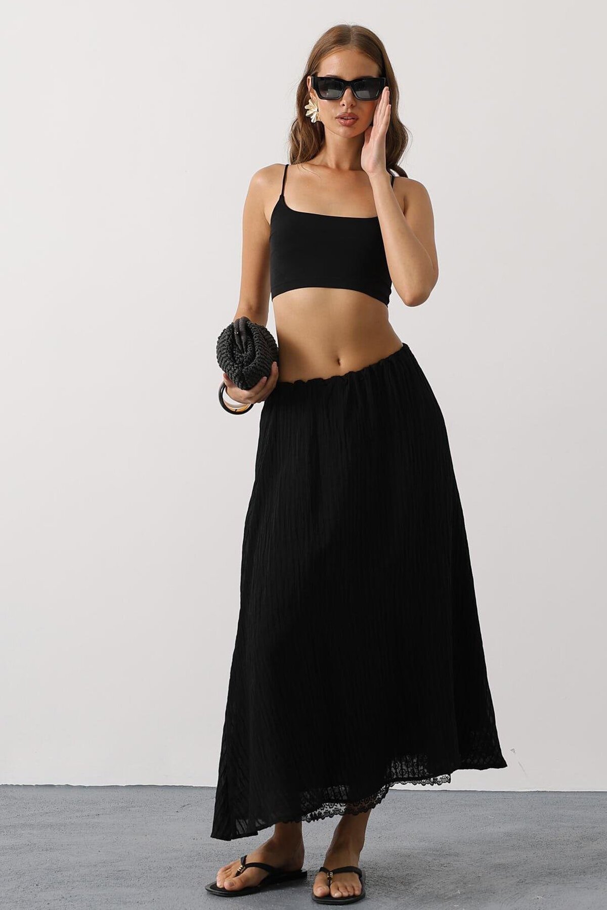 Siyah Dantel Detaylı Uzun Etek