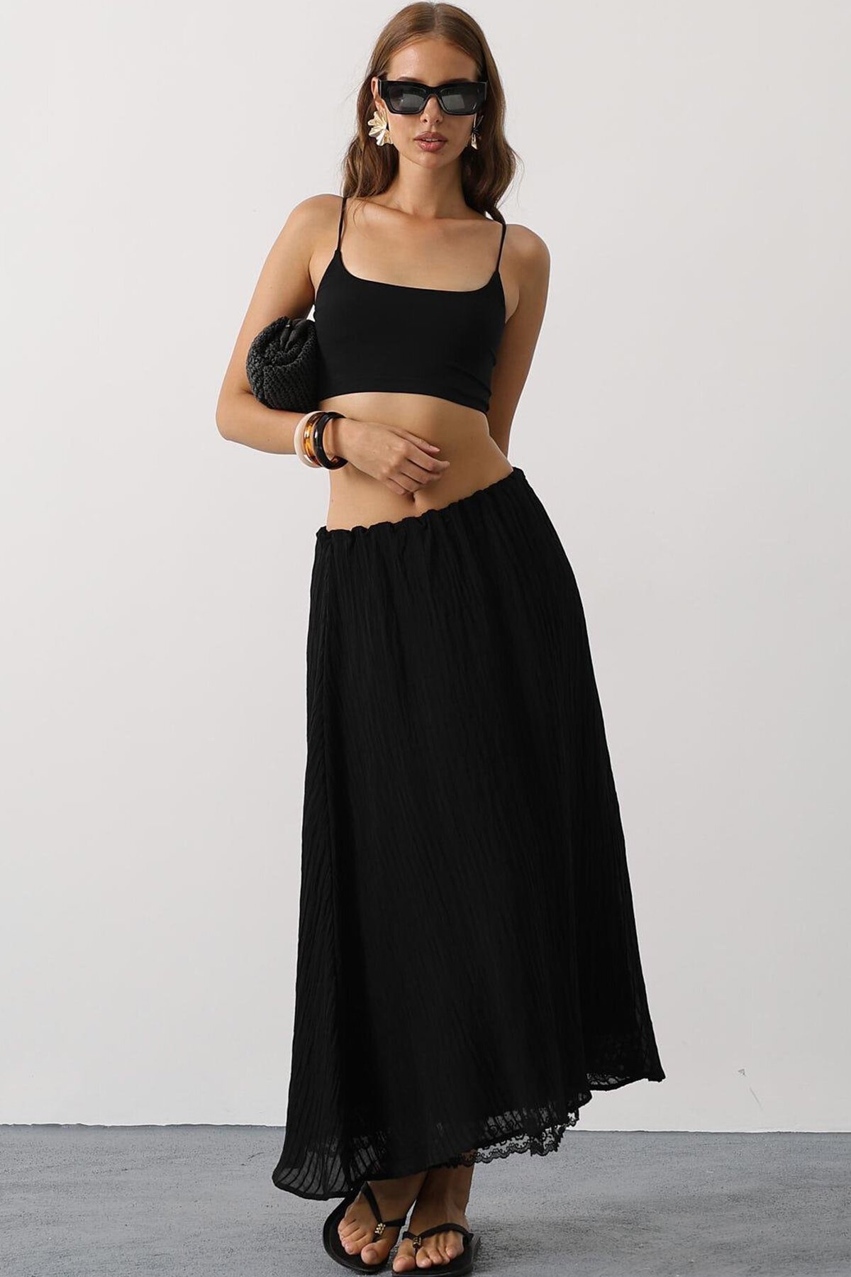 Siyah Dantel Detaylı Uzun Etek