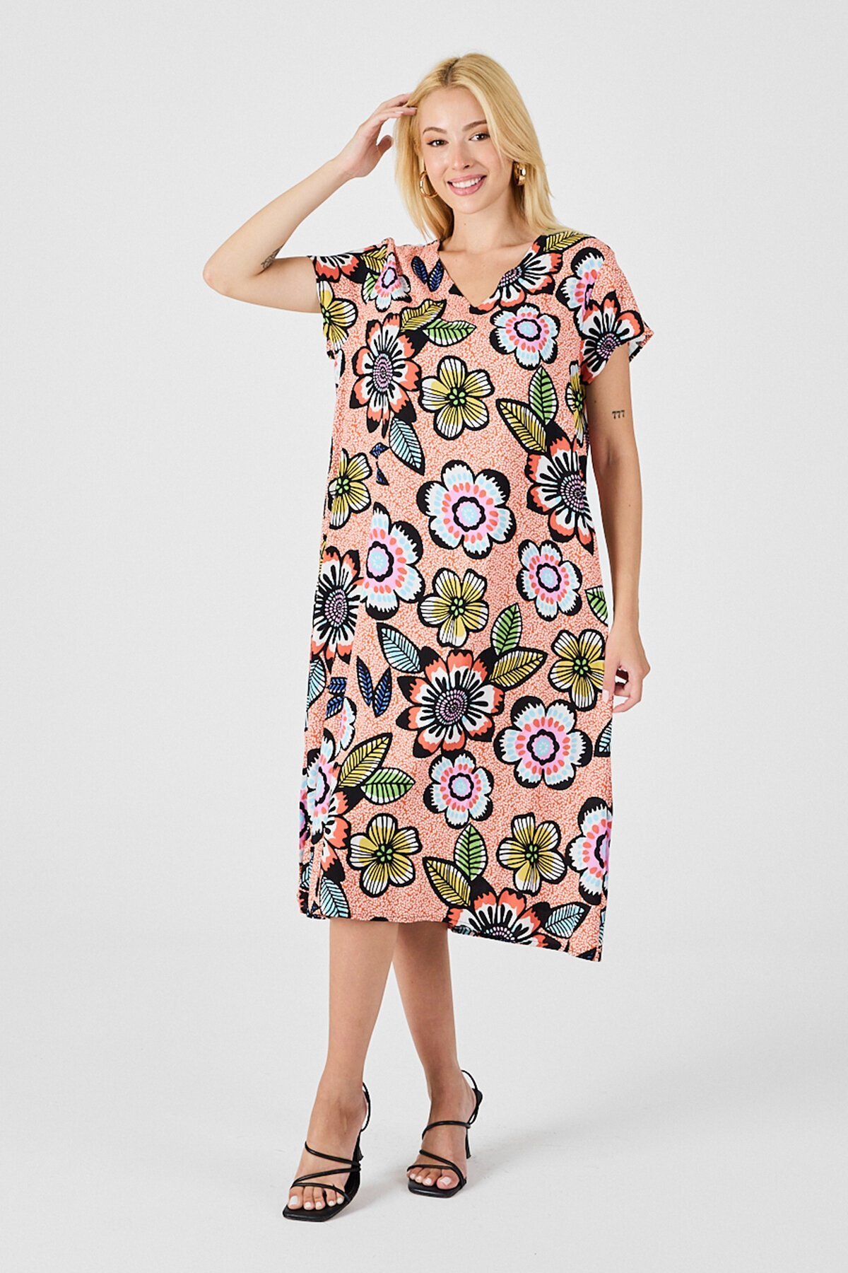 Turuncu Derin V Yaka Çiçek Desenli Midi Boy Elbise