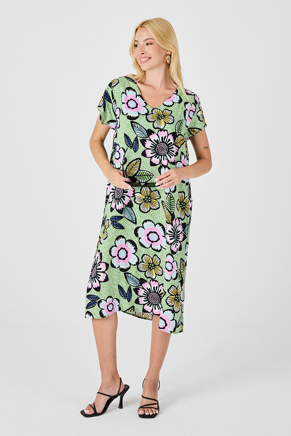 Fıstık Yeşili Derin V Yaka Çiçek Desenli Midi Boy Elbise